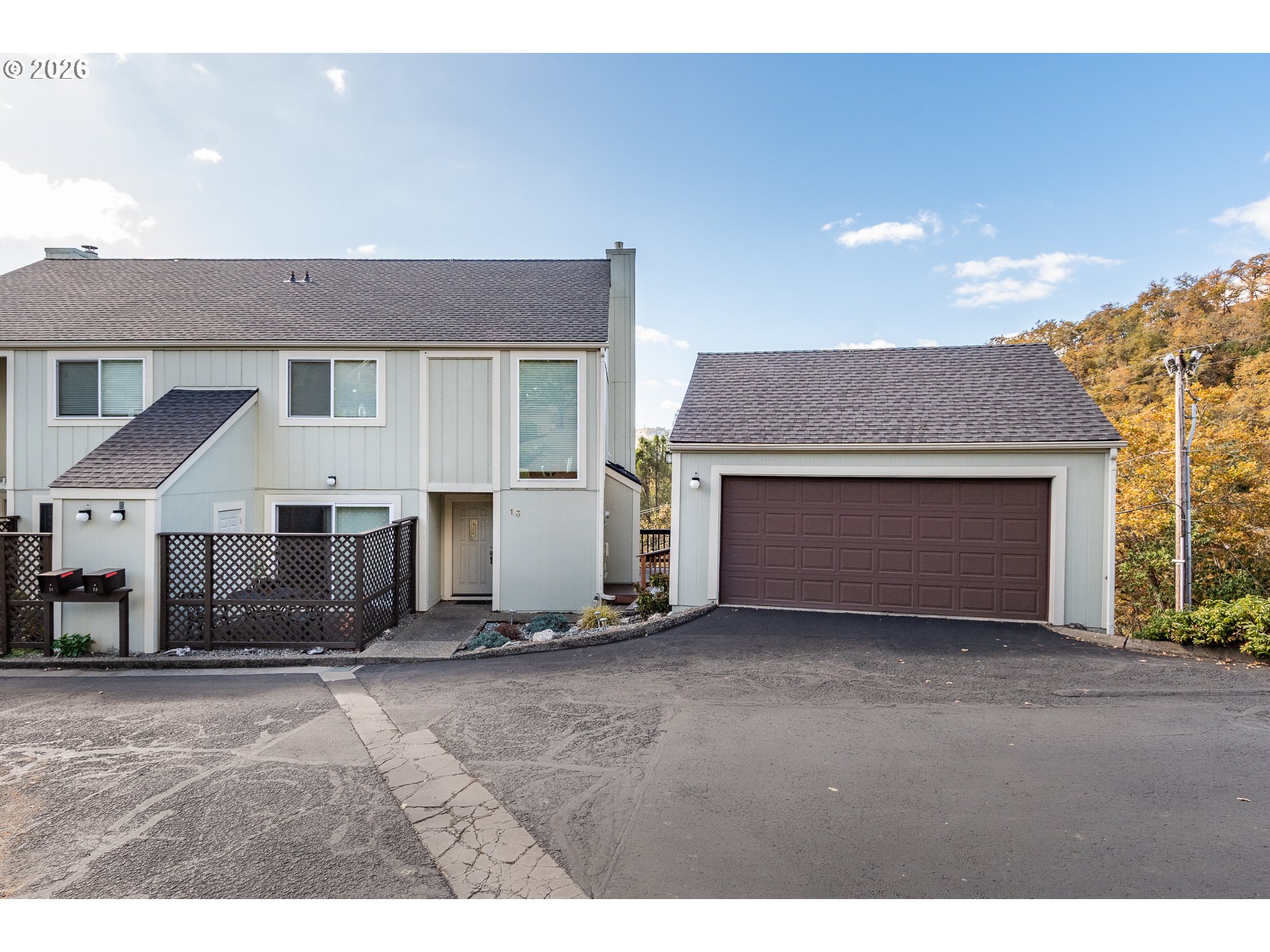 13 Ne Spyglass Loop Property Photo 1