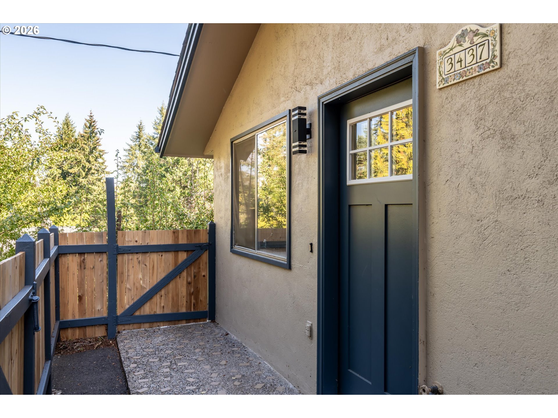 3437 Storey Blvd Property Photo 3