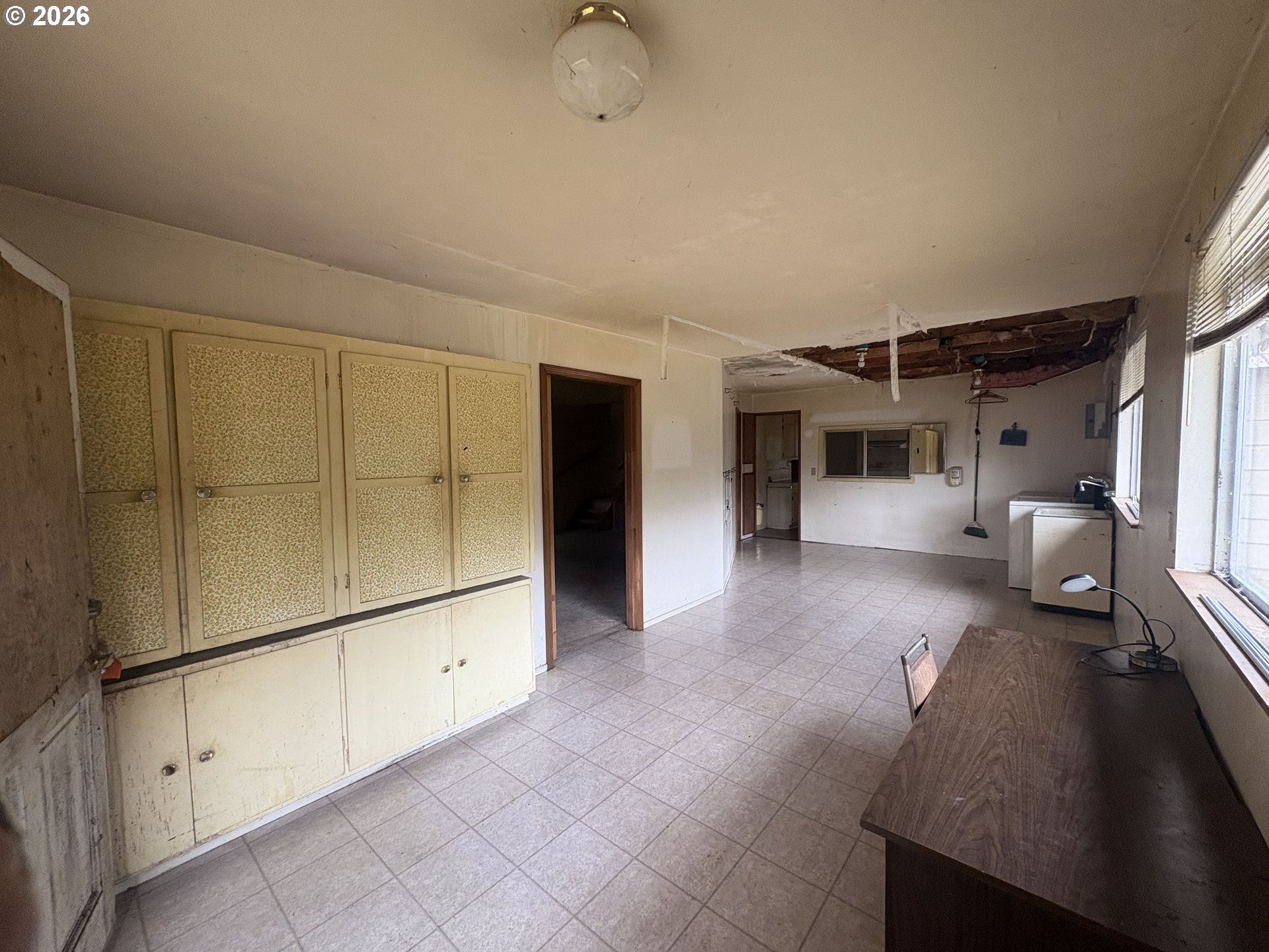 39688 Row River Rd Property Photo 7