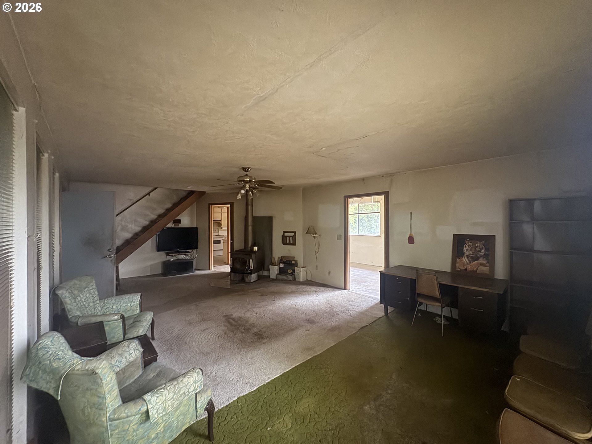 39688 Row River Rd Property Photo 8