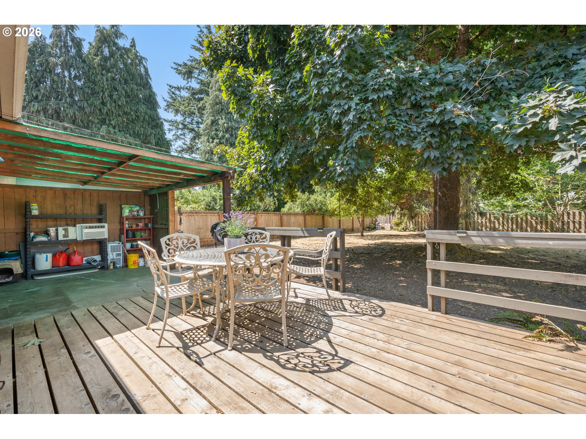 880 Hughes St Property Photo 35