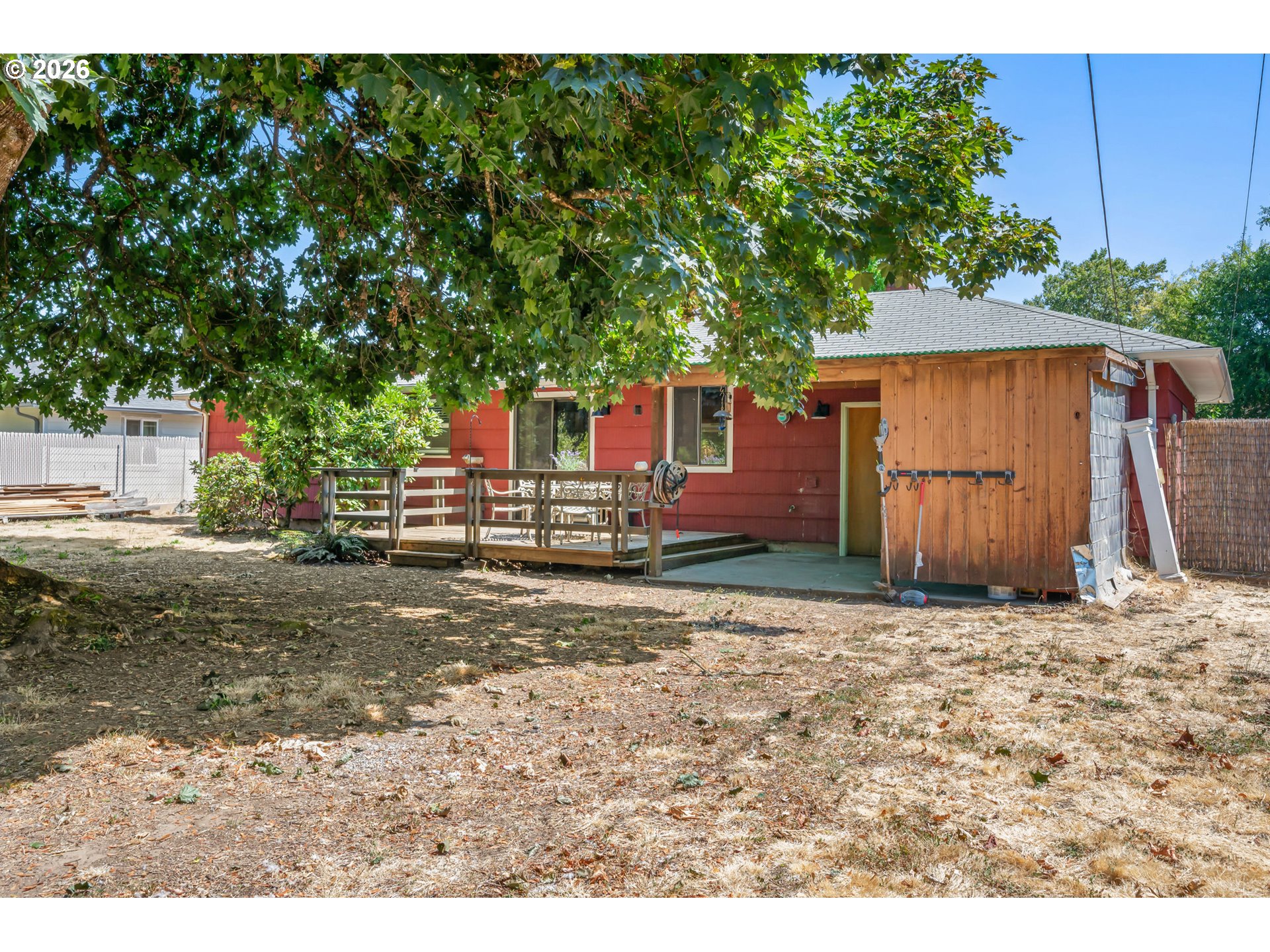880 Hughes St Property Photo 38