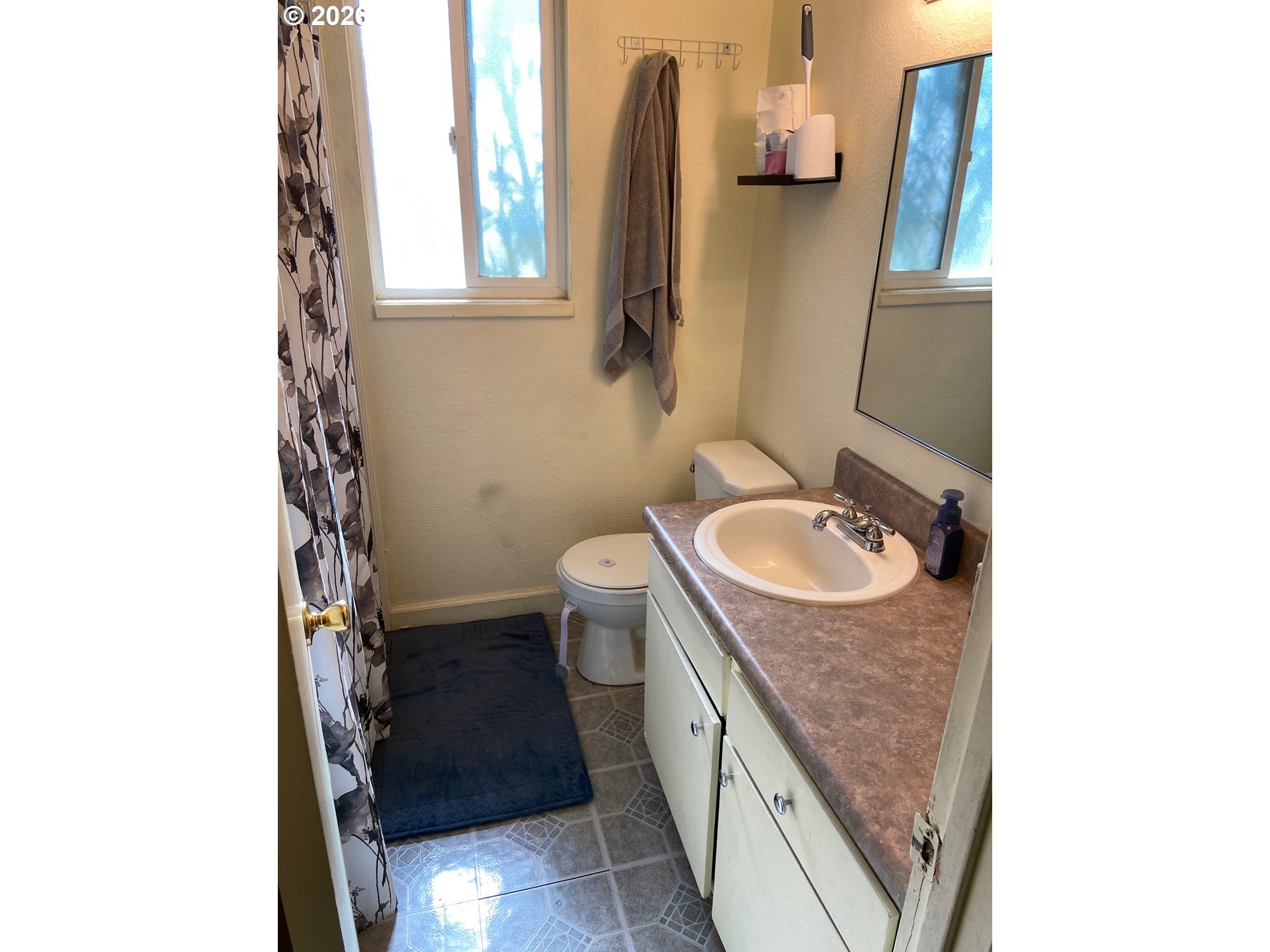 1215 W Main St D Property Photo 11