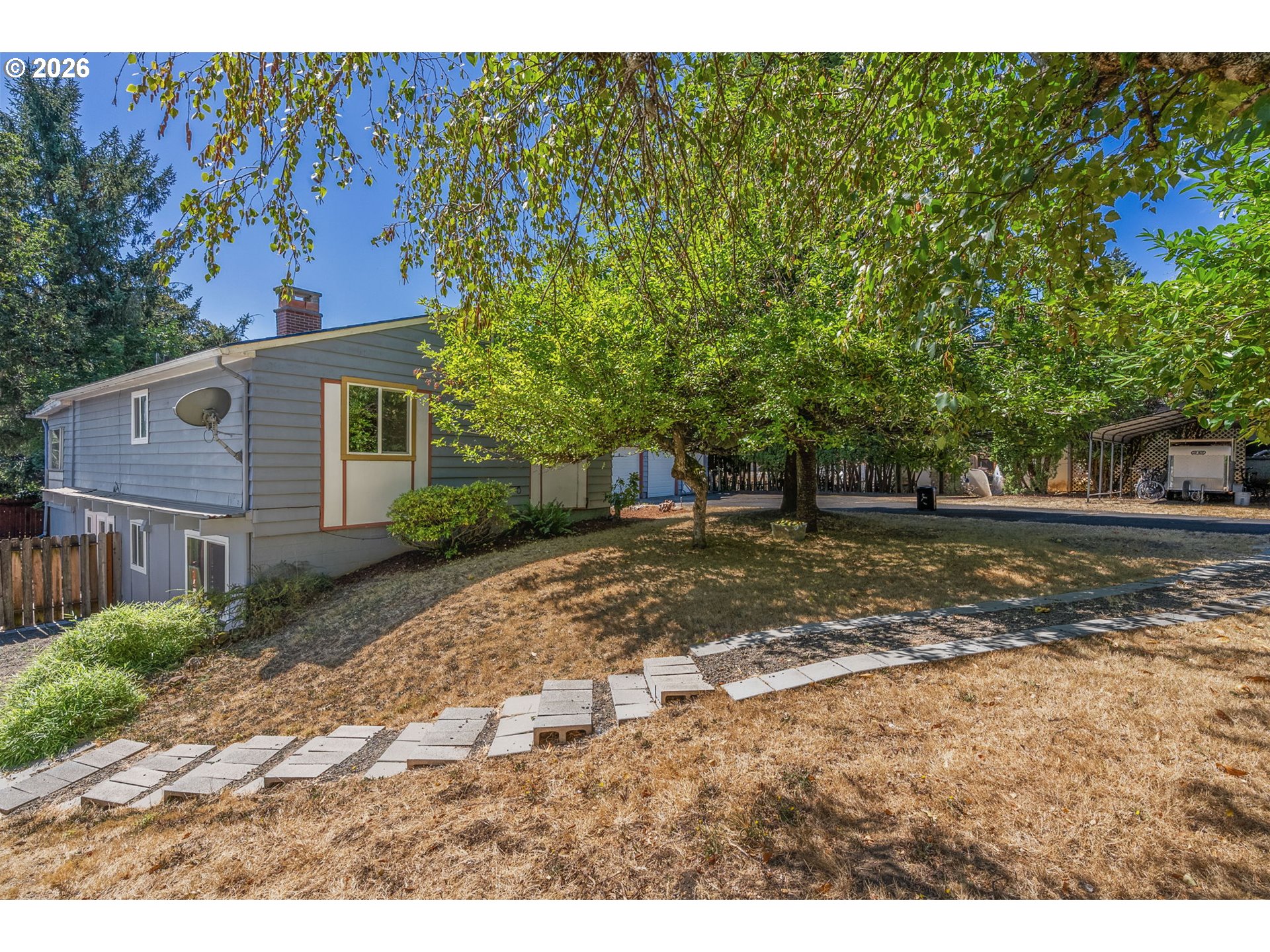 600 Nw Gropper Rd Property Photo 1