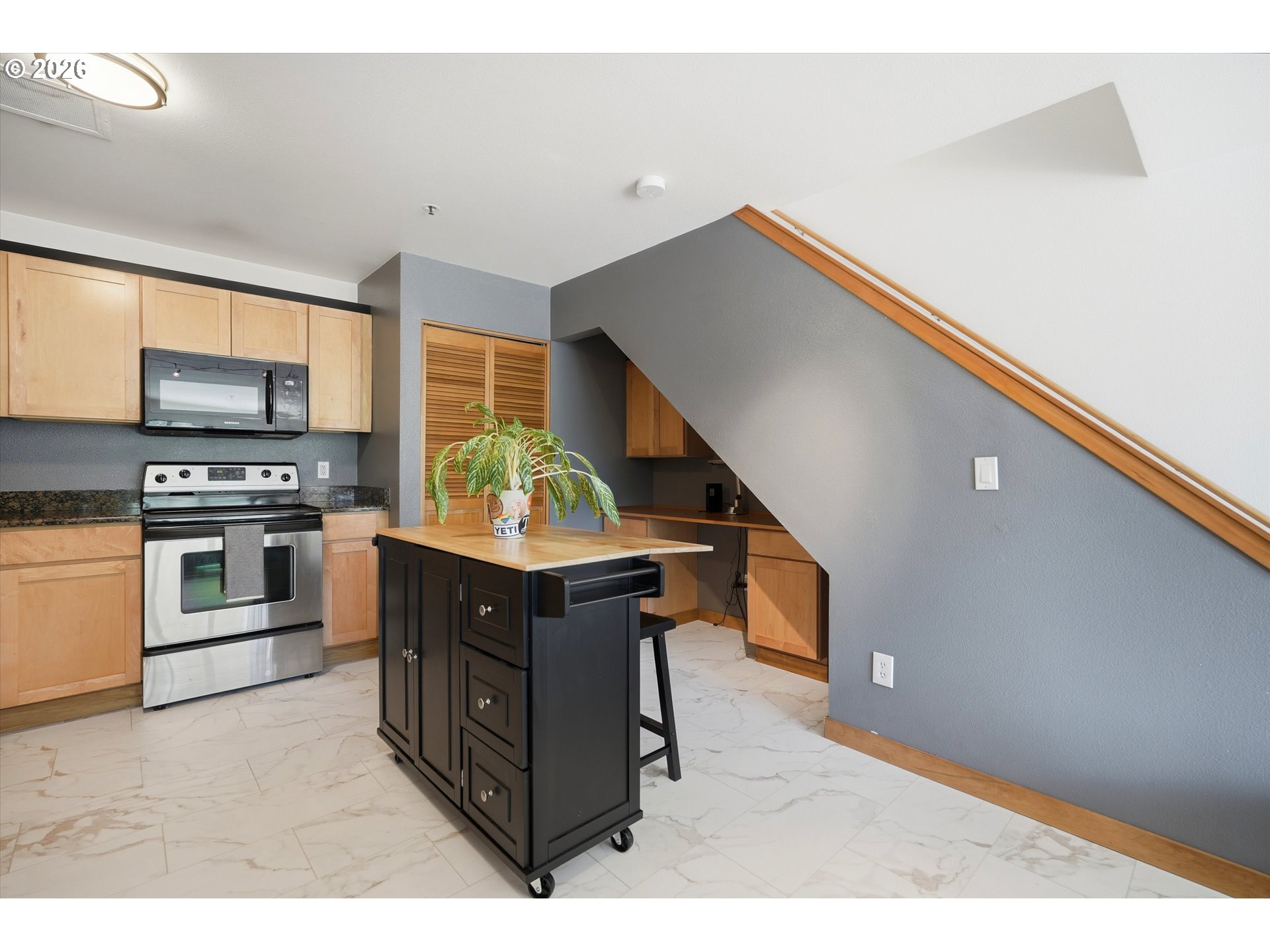 606 Nw Naito Pkwy A9 Property Photo 13