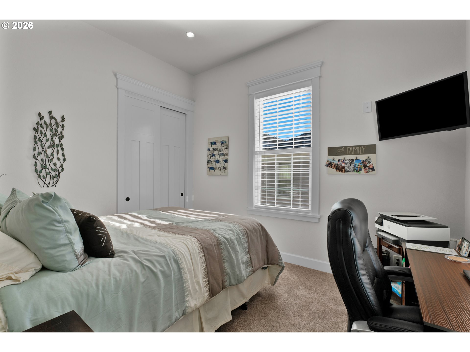 290 Harbor St Property Photo 16