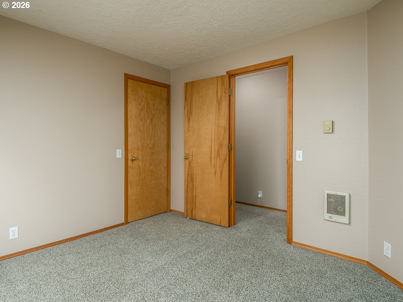 765 4th Ave Property Photo 16