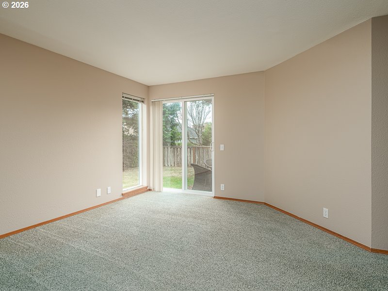 765 4th Ave Property Photo 18