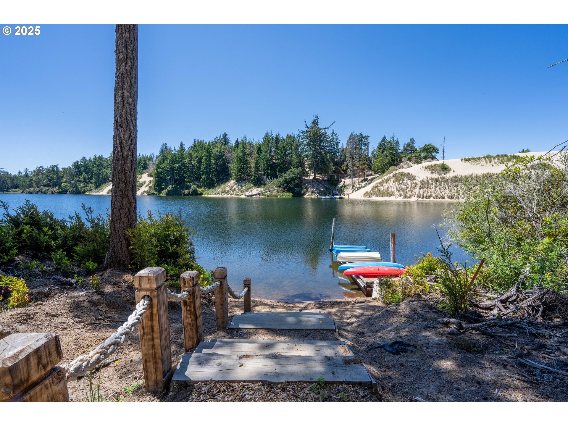 70298 Highway 101 Property Photo 2