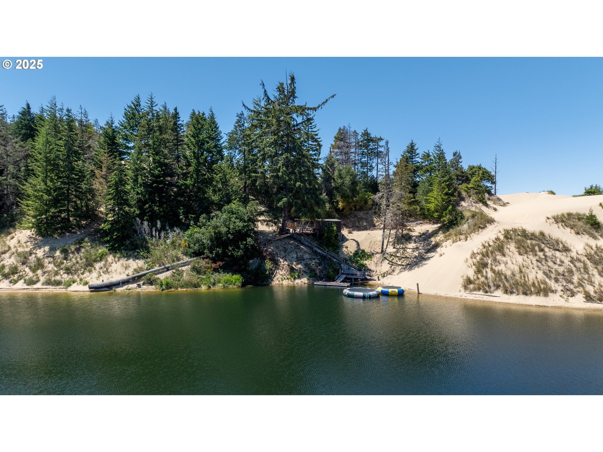 70298 Highway 101 Property Photo 3