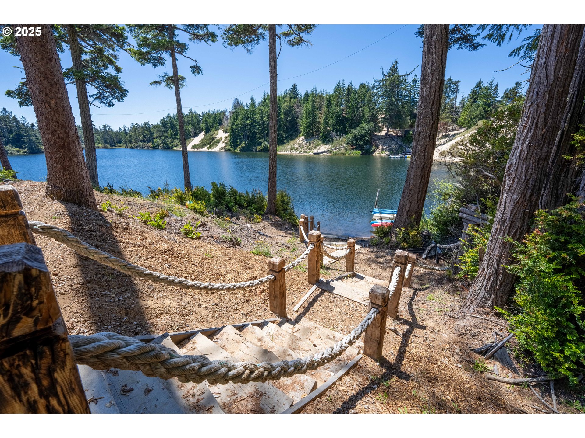 70298 Highway 101 Property Photo 8