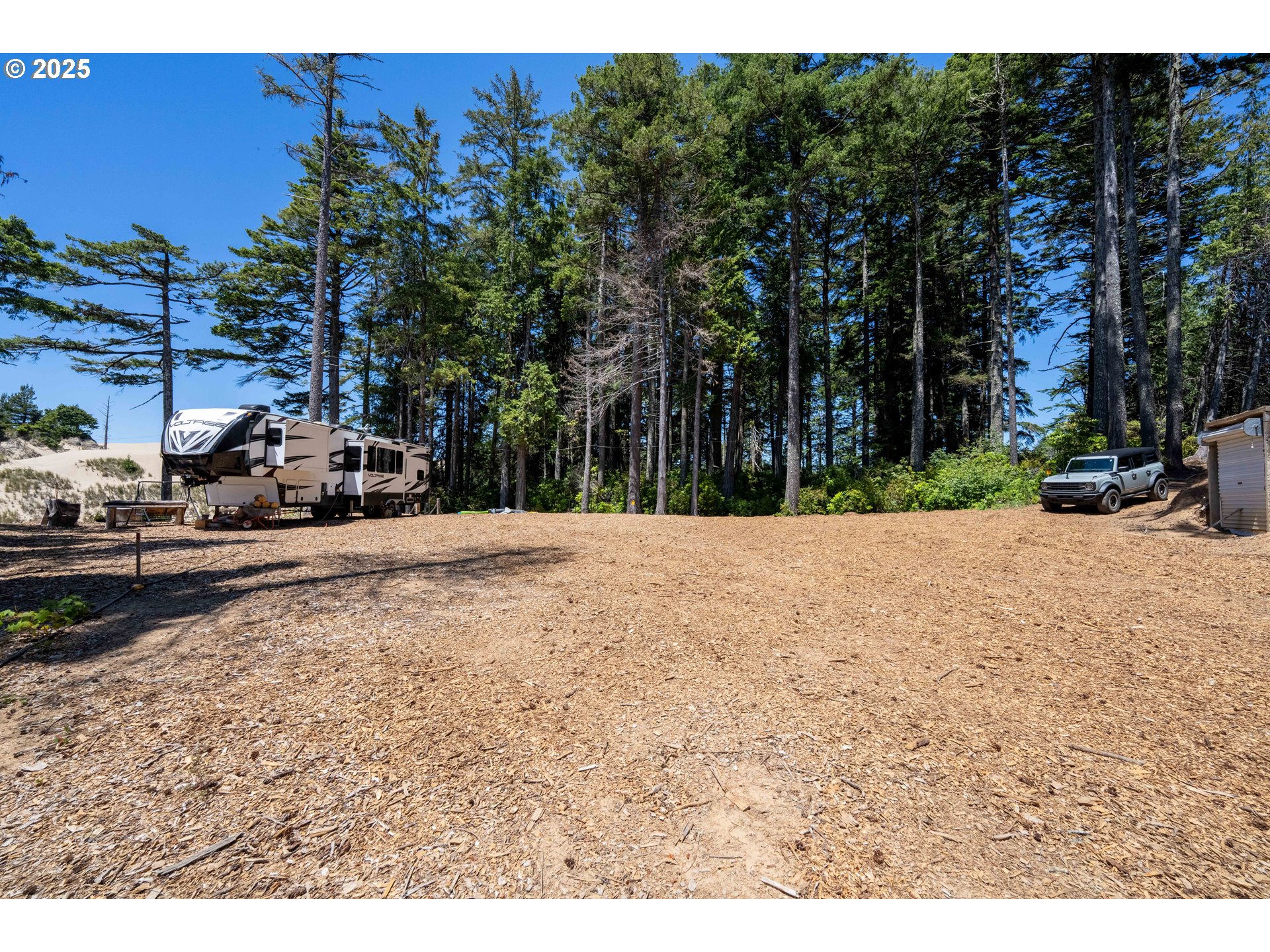 70298 Highway 101 Property Photo 12