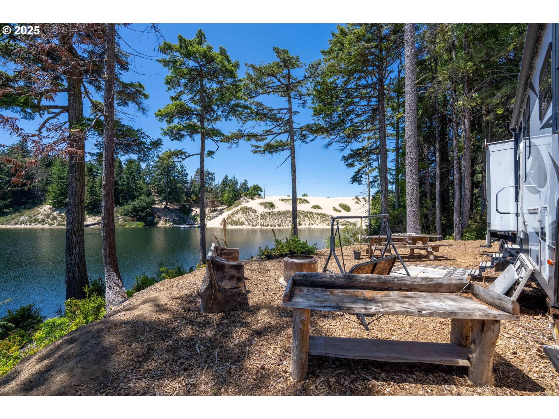 70298 Highway 101 Property Photo 13