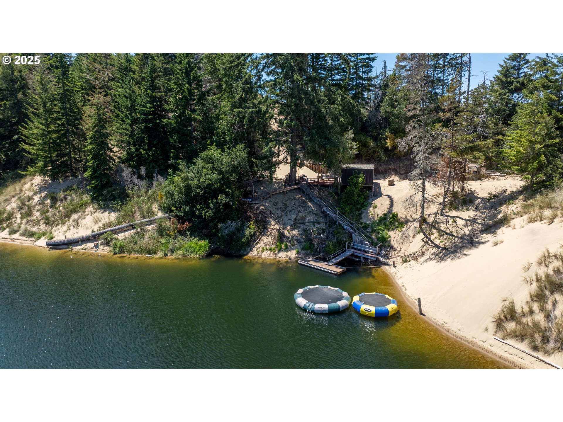 70298 Highway 101 Property Photo 23