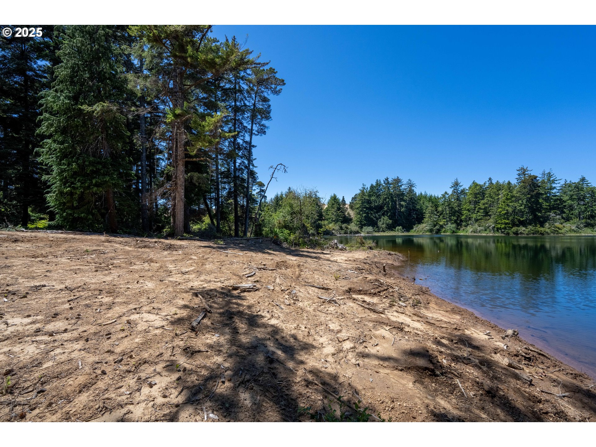 70298 Highway 101 Property Photo 27