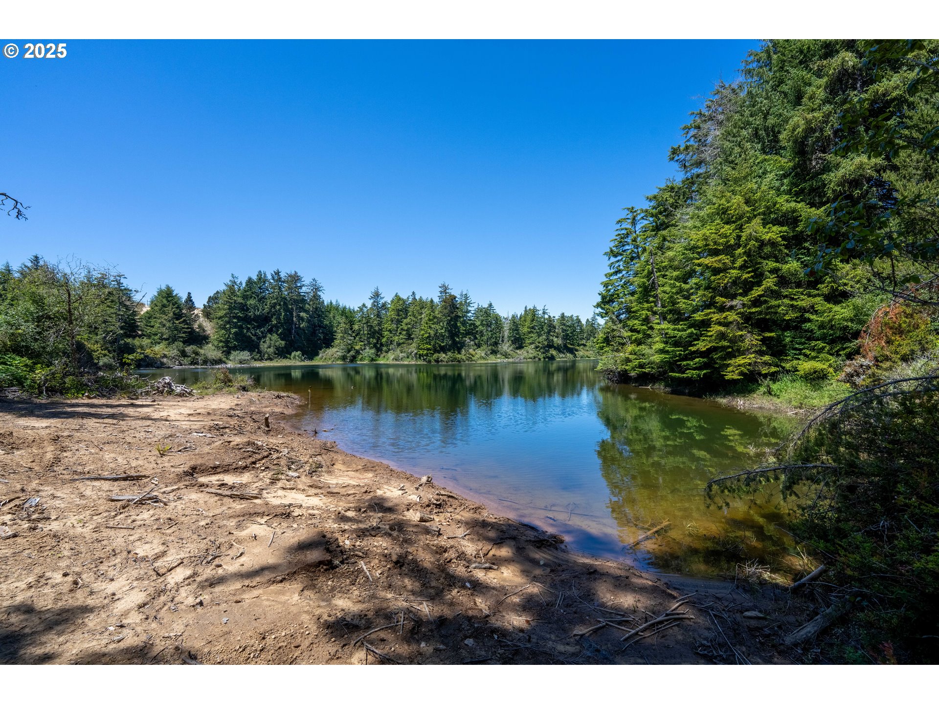 70298 Highway 101 Property Photo 30