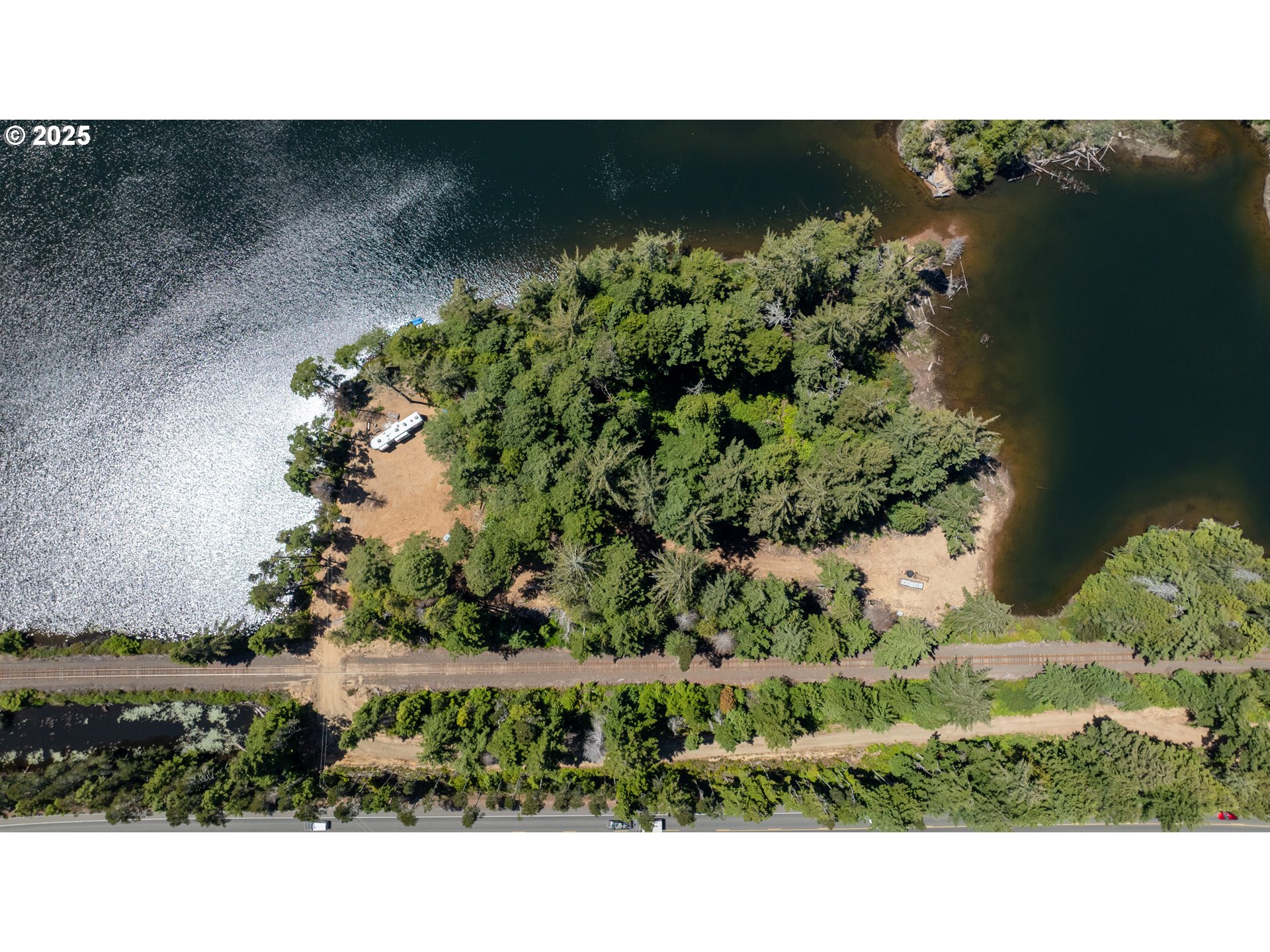70298 Highway 101 Property Photo 33