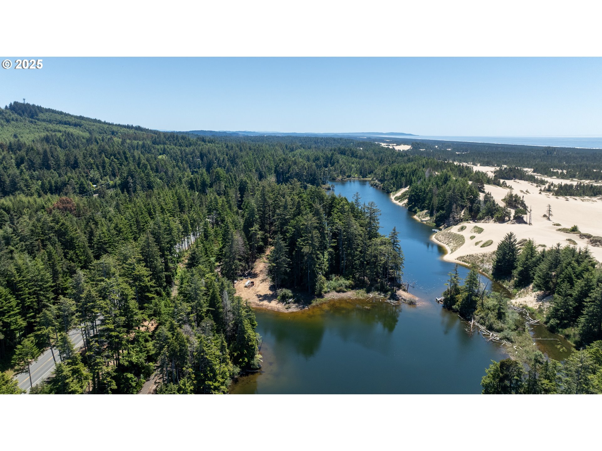 70298 Highway 101 Property Photo 37