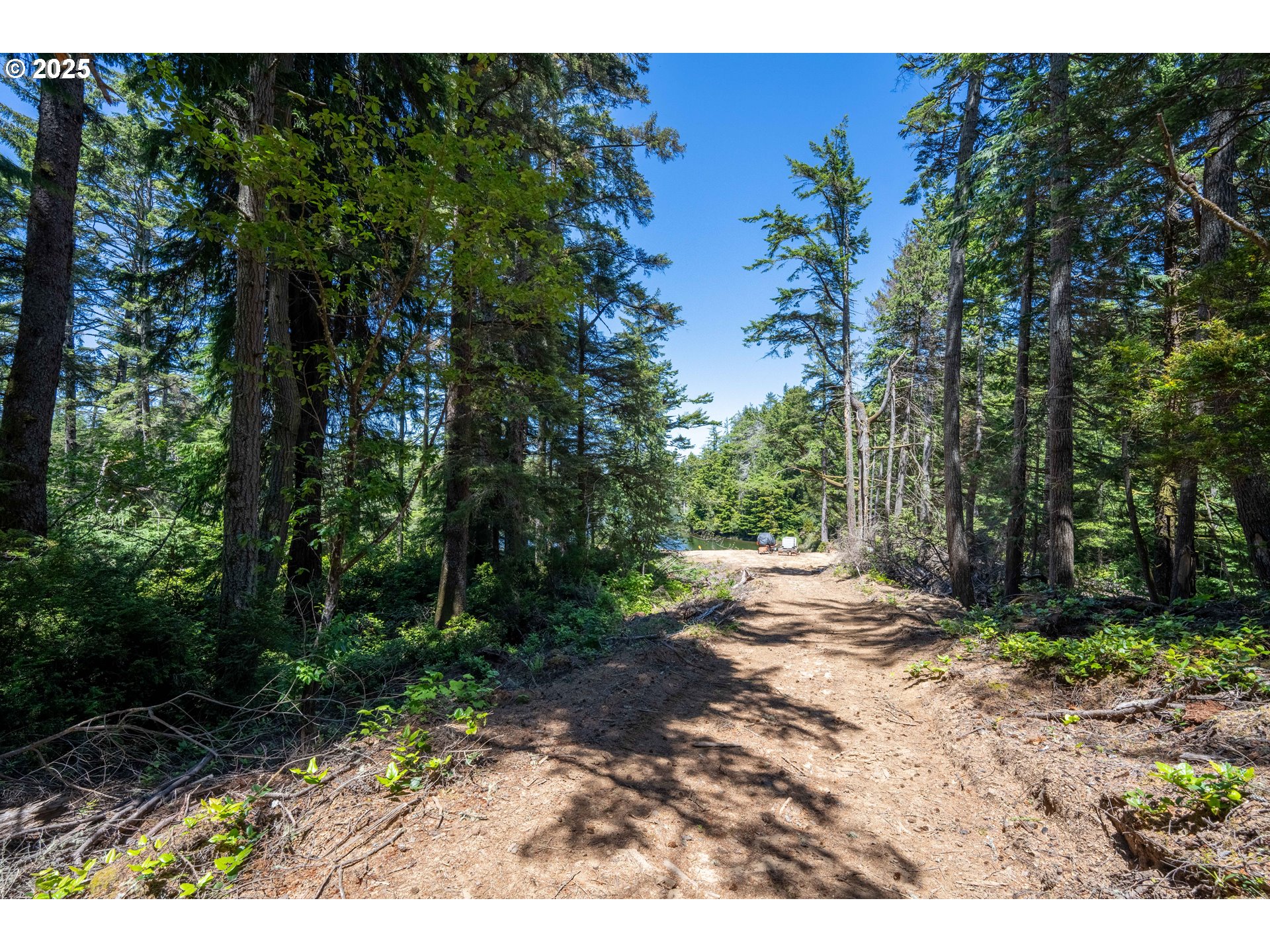 70298 Highway 101 Property Photo 40