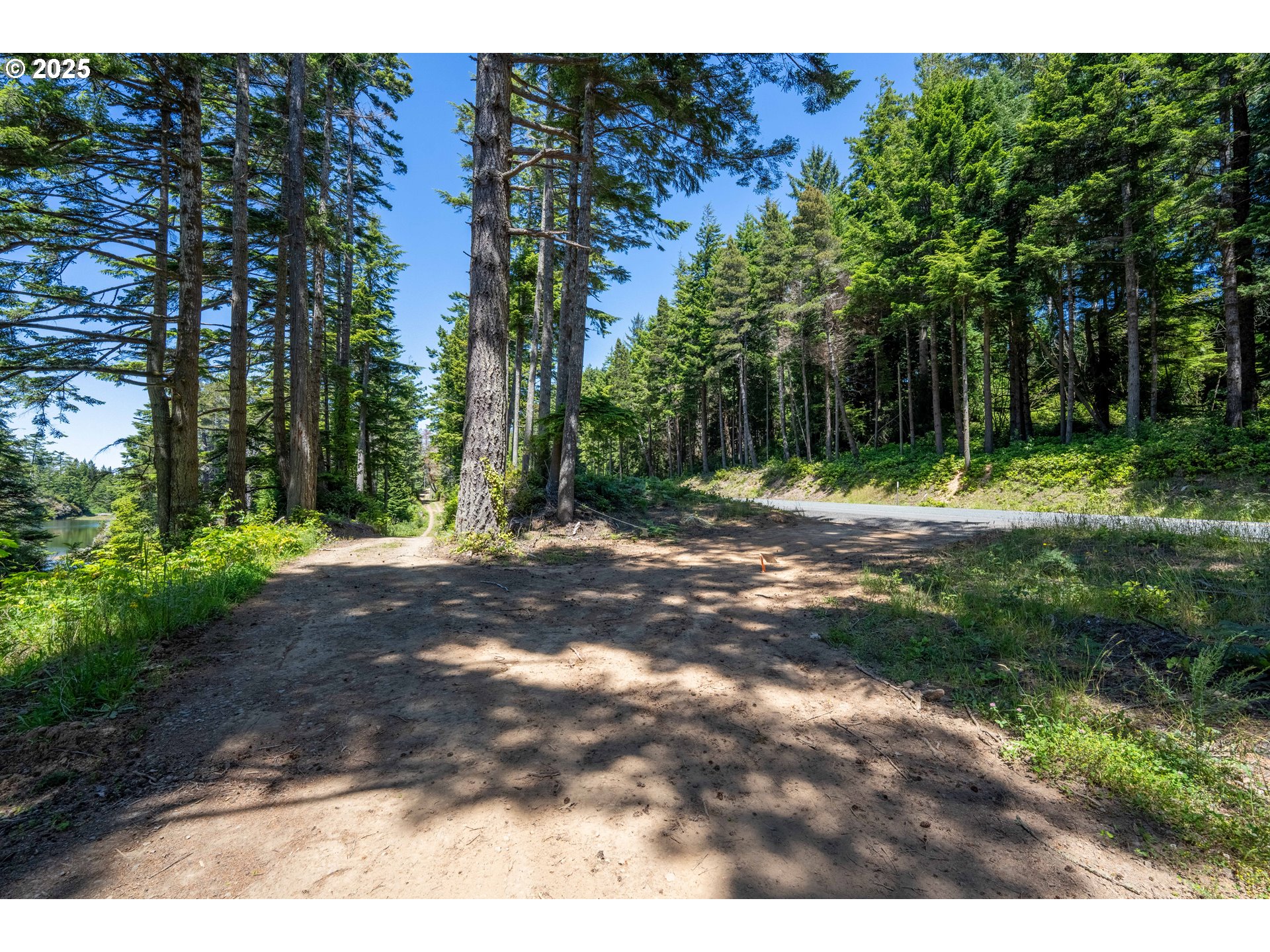 70298 Highway 101 Property Photo 41