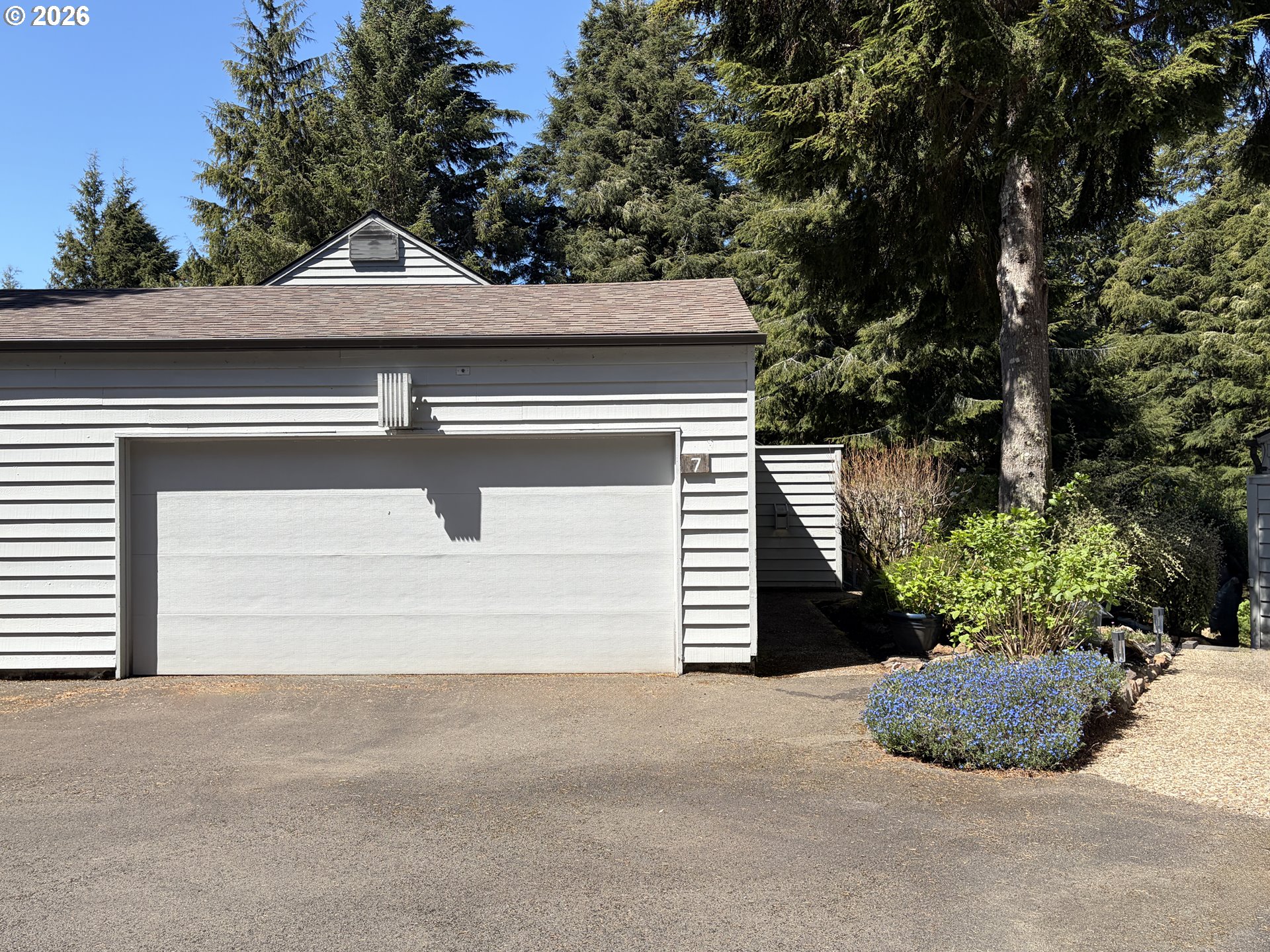 600 Island Dr #7 Property Photo 1