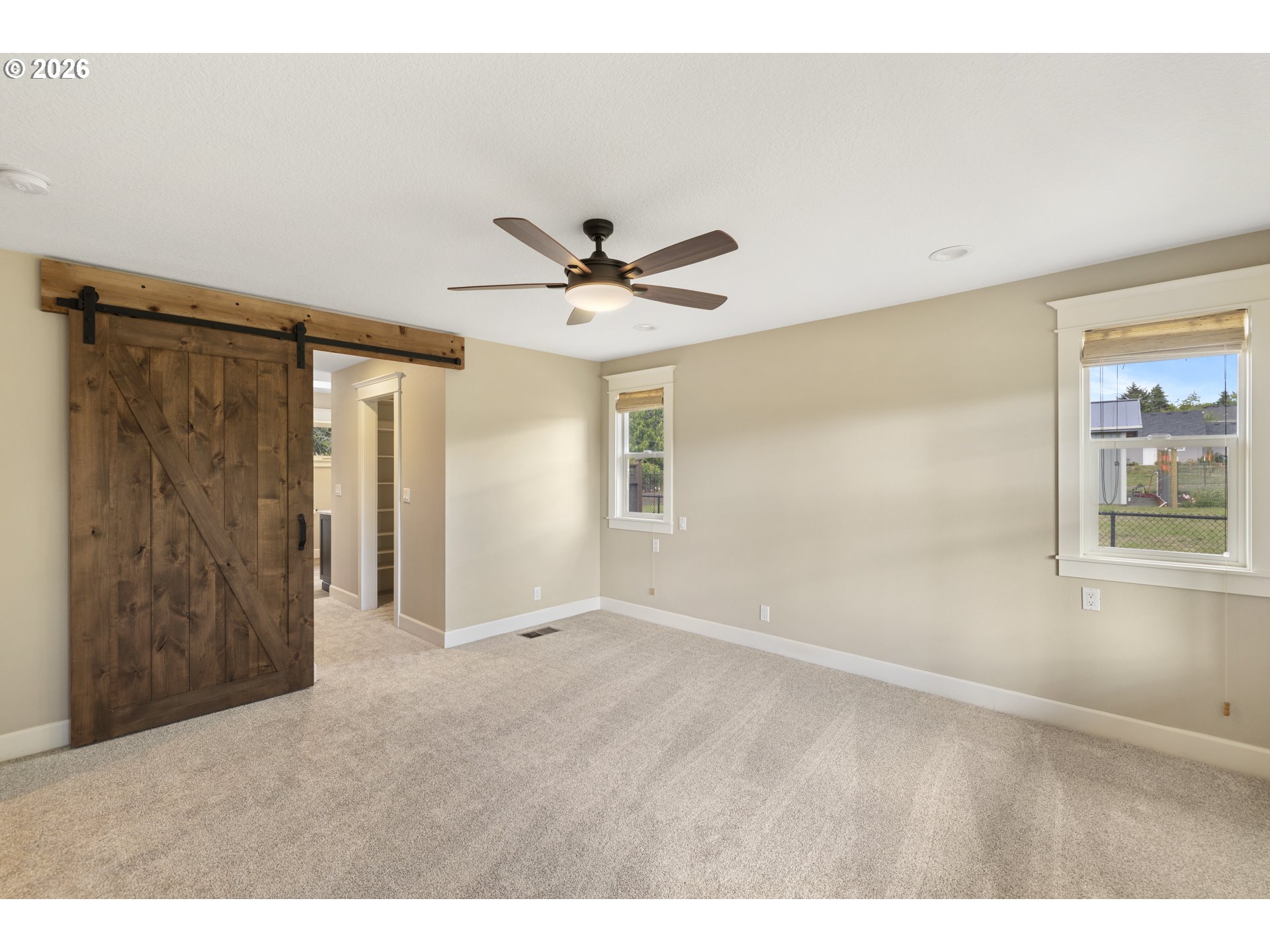 2043 Ne Chehalem Dr Property Photo 16