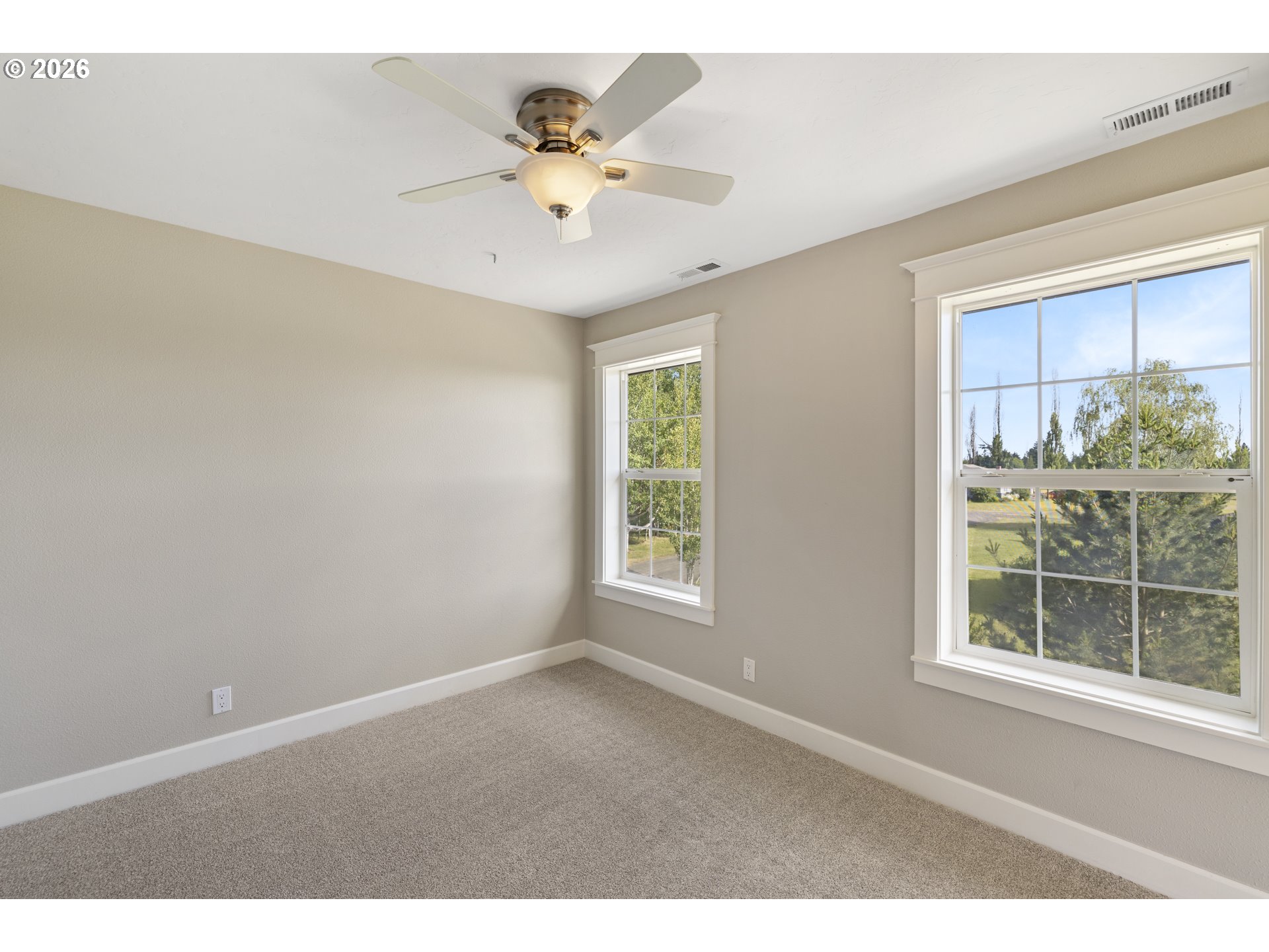 2043 Ne Chehalem Dr Property Photo 33