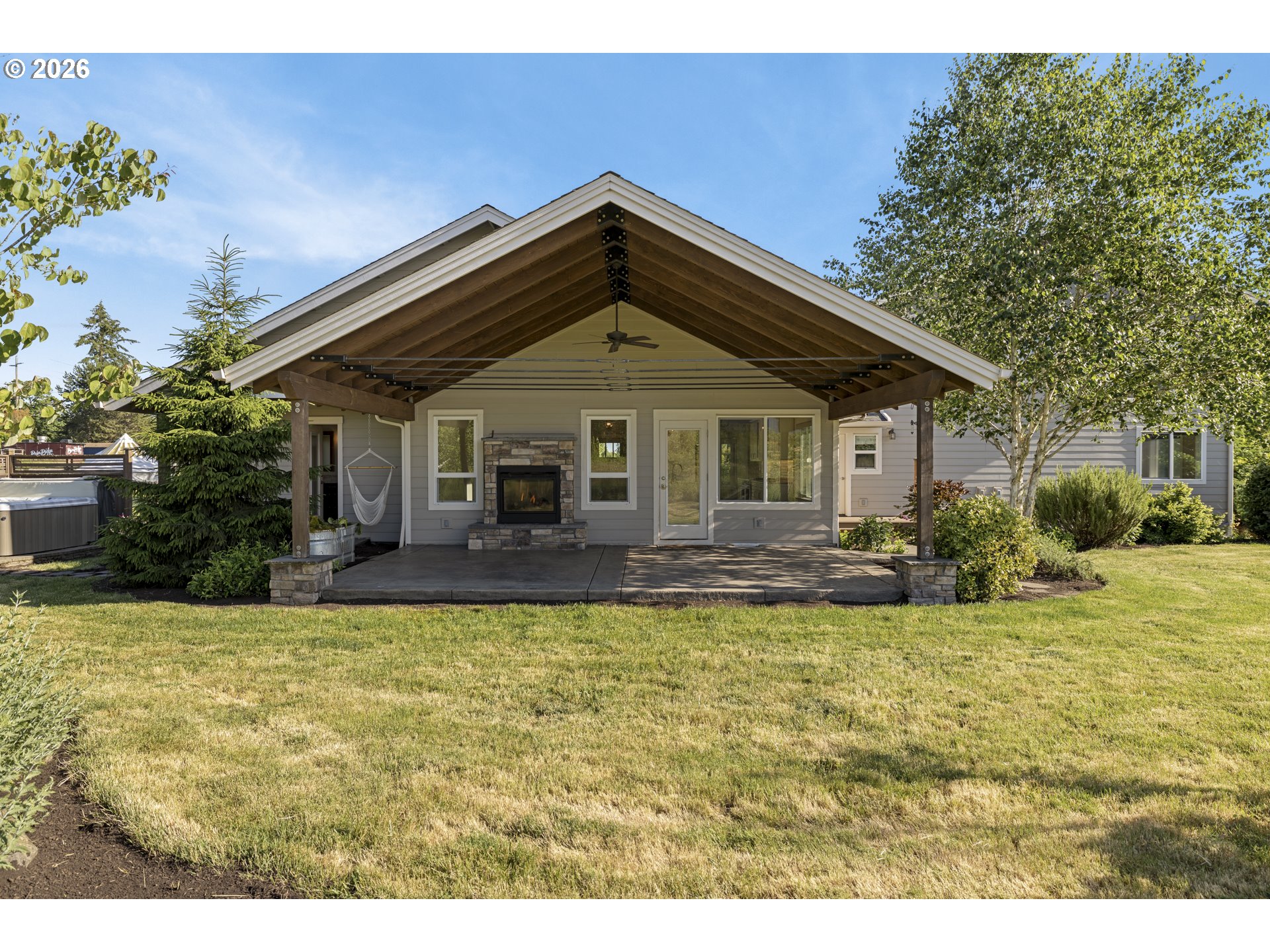 2043 Ne Chehalem Dr Property Photo 36