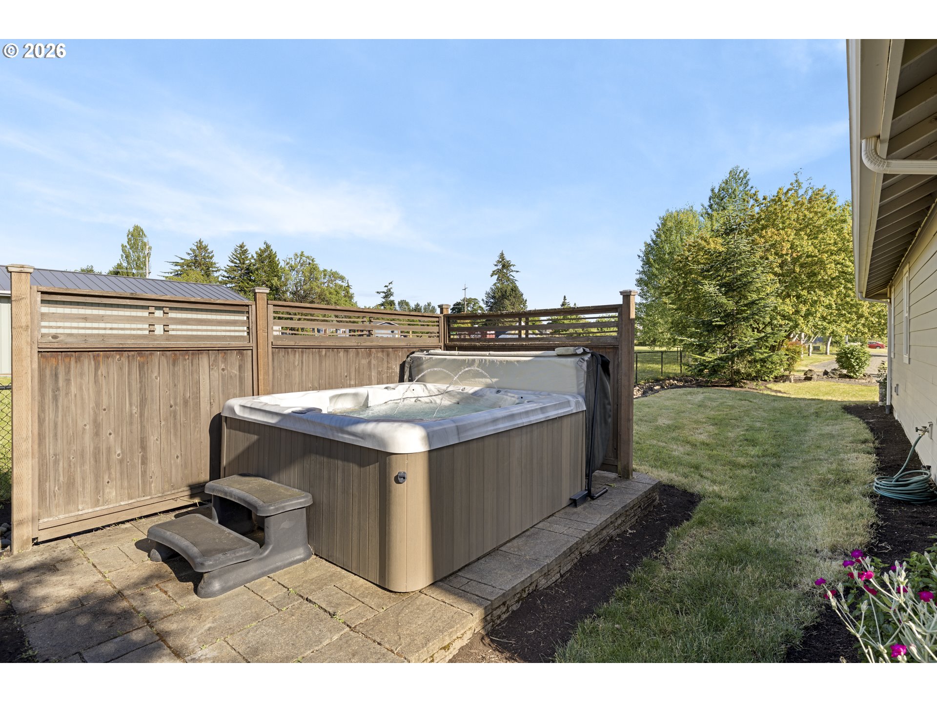 2043 Ne Chehalem Dr Property Photo 46