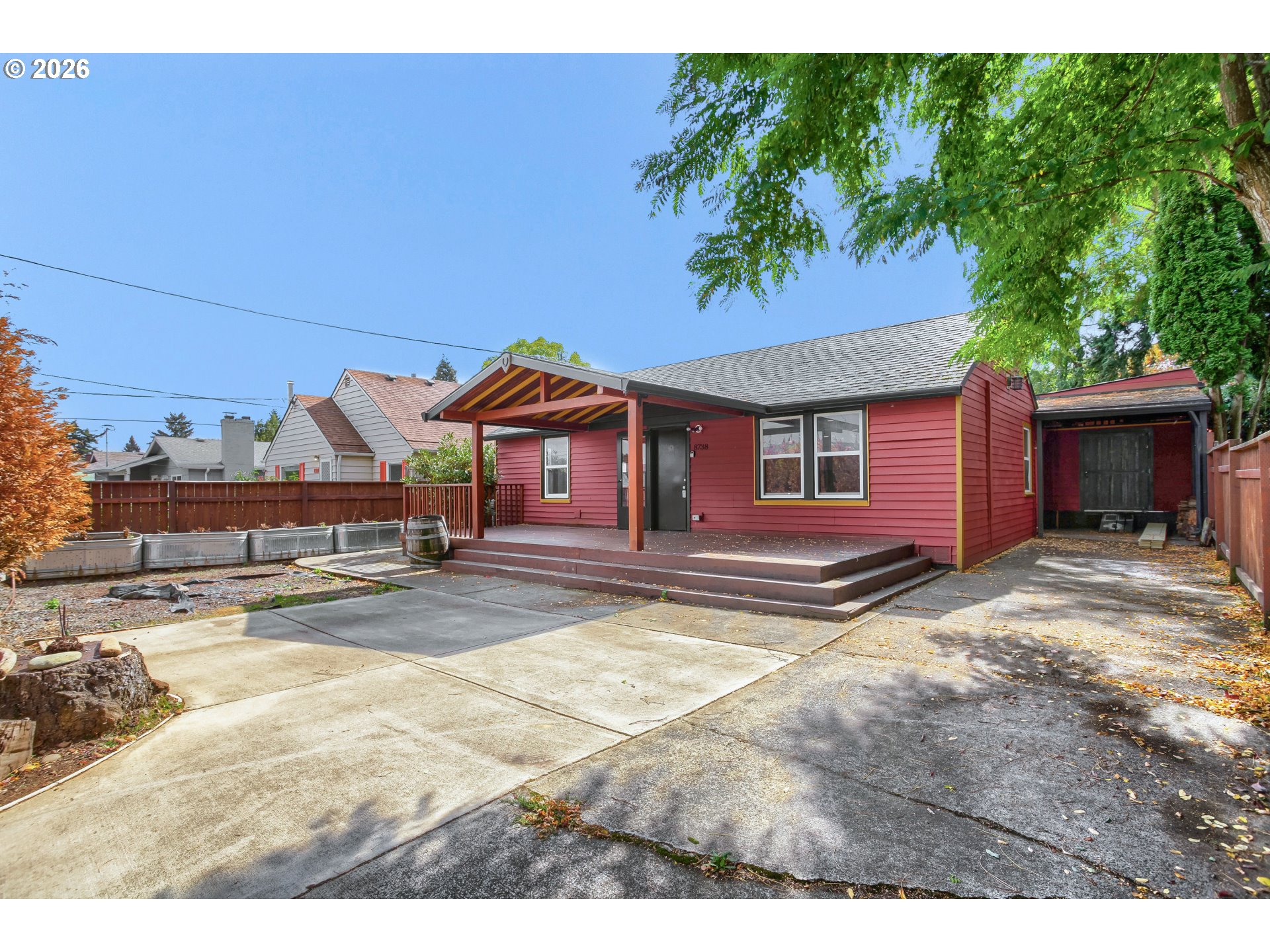 8738 Ne Humboldt St Property Photo 2