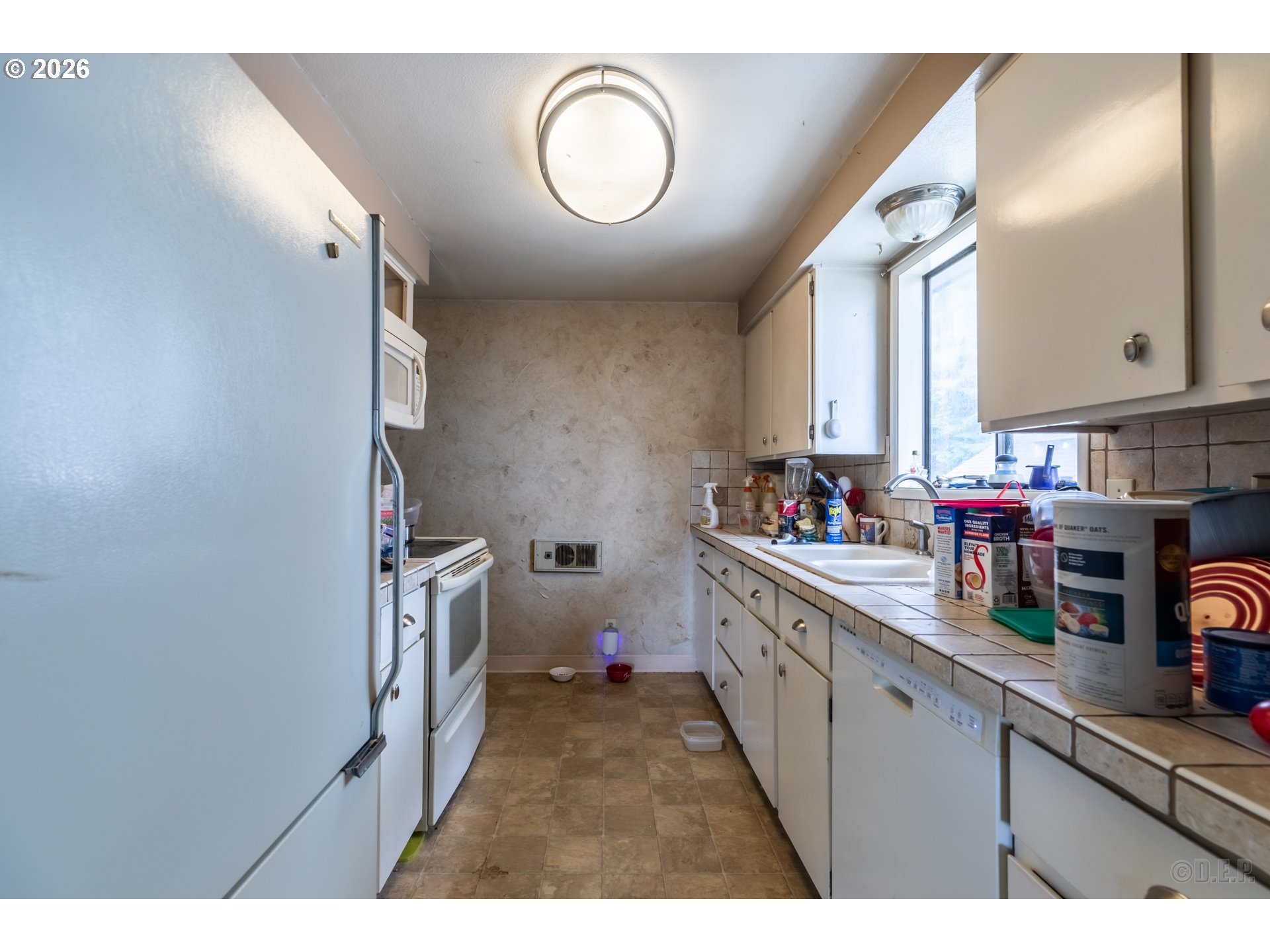 110 W C St Property Photo 7