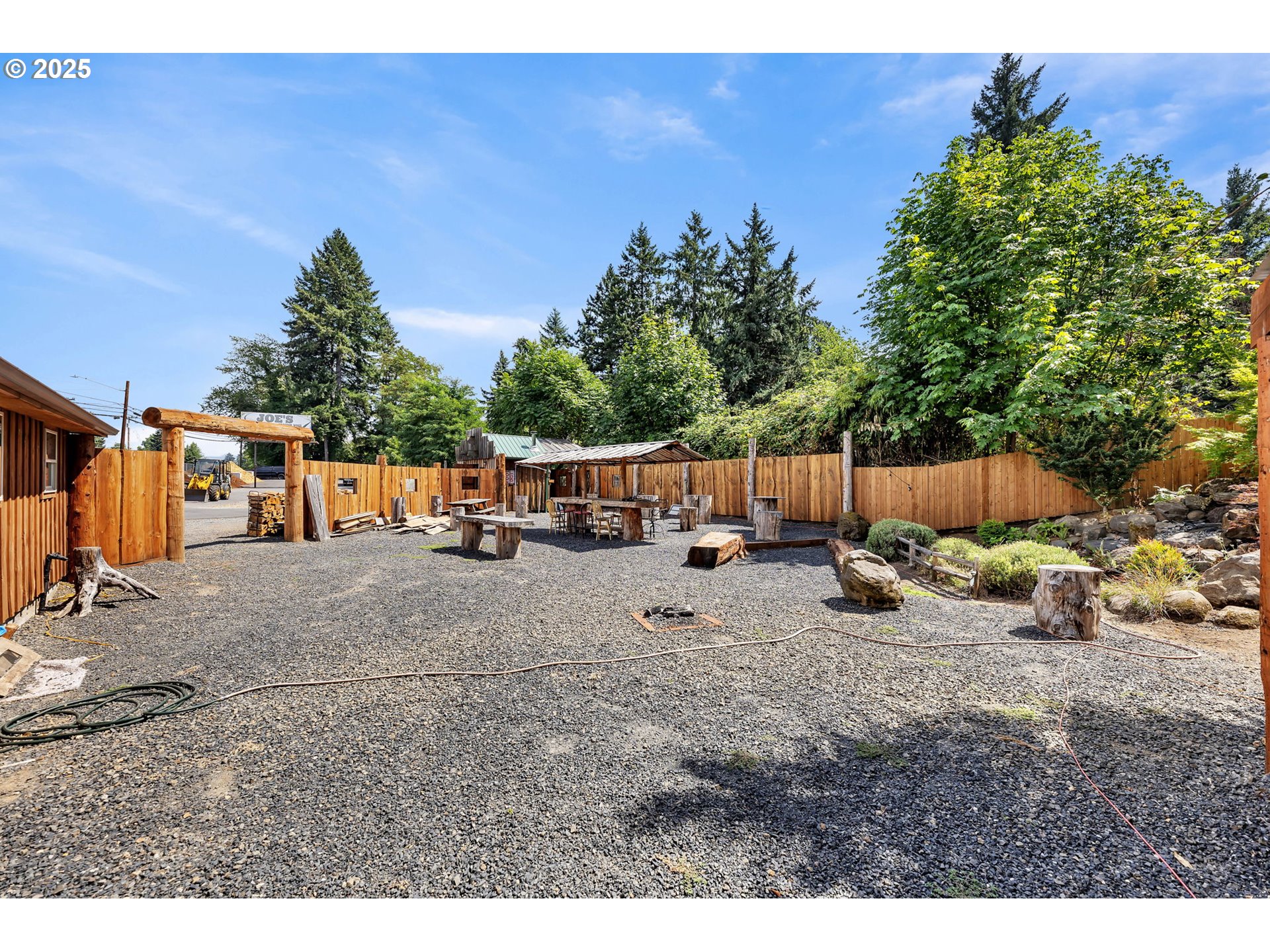 740 E St Property Photo 16