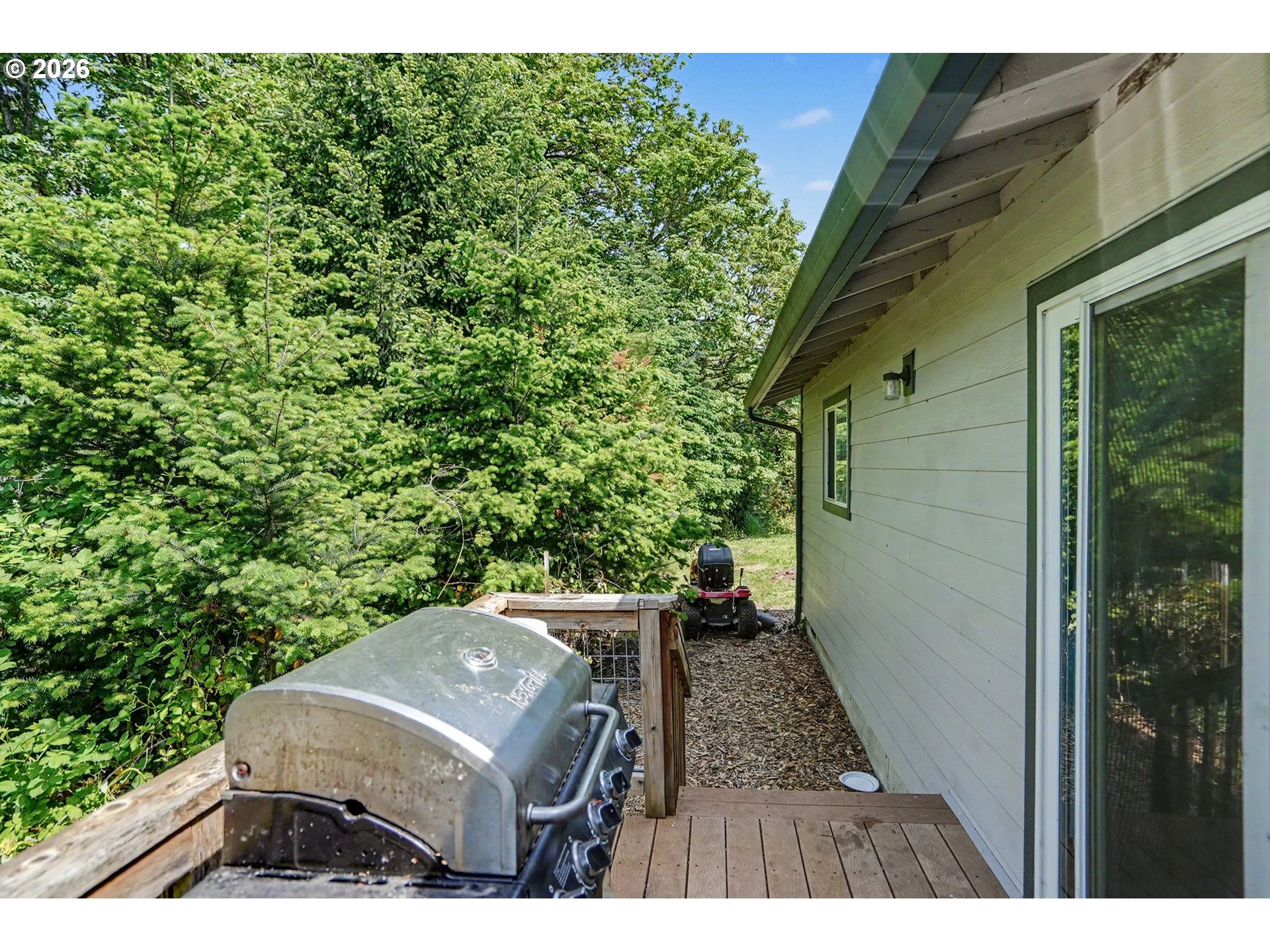 21951 S Hwy 99e Property Photo 18