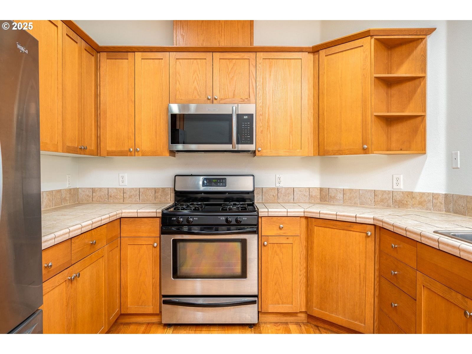 1113 W Powell Blvd Property Photo 12