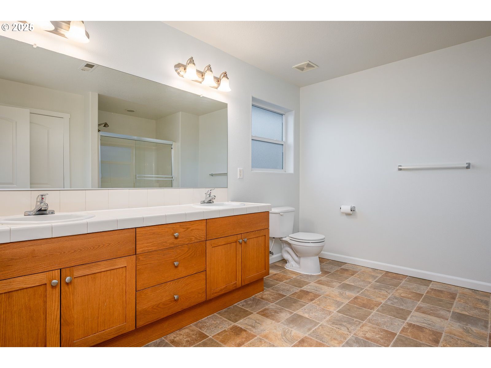 1113 W Powell Blvd Property Photo 20