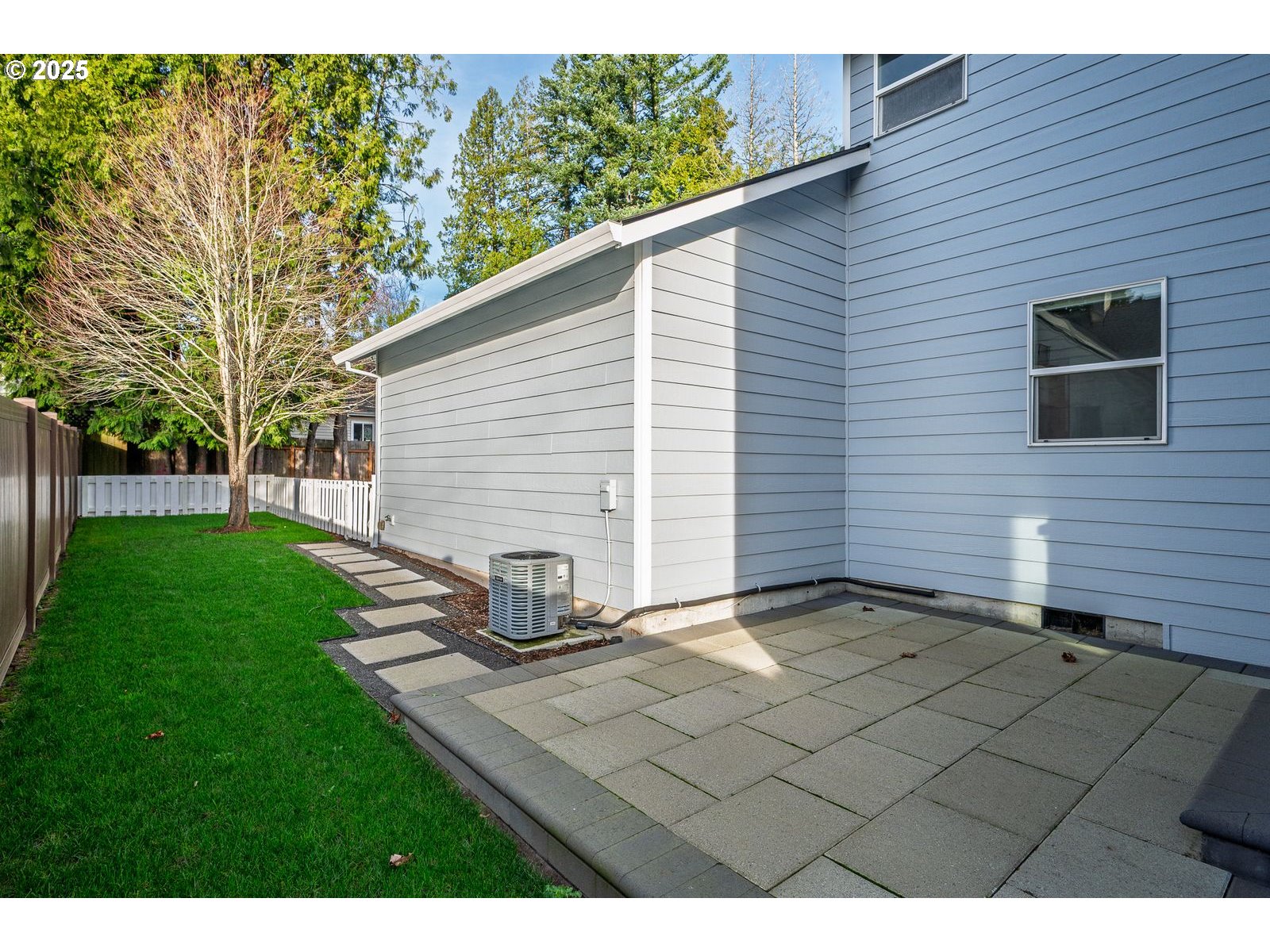 1113 W Powell Blvd Property Photo 24