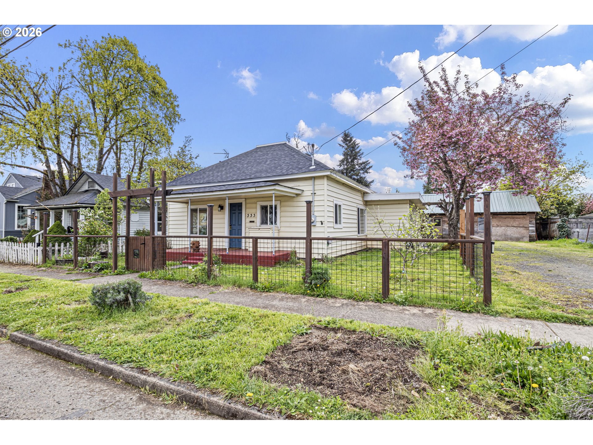 333 E Madison Ave Property Photo 5