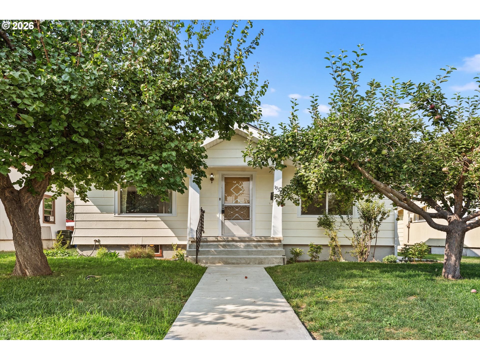 1930 Myrtle St Property Photo 1