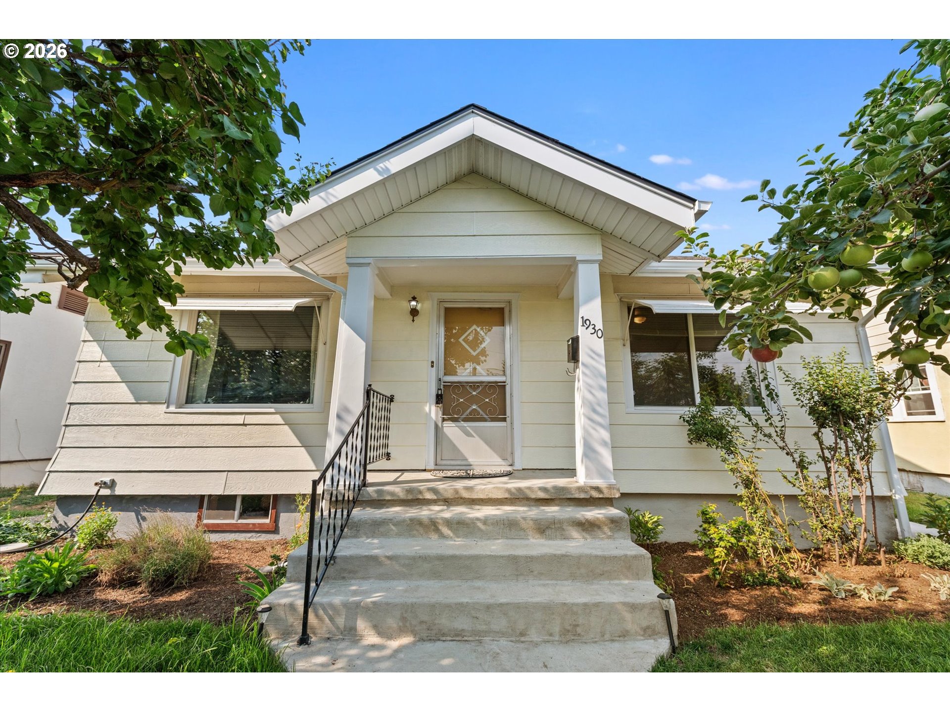 1930 Myrtle St Property Photo 6
