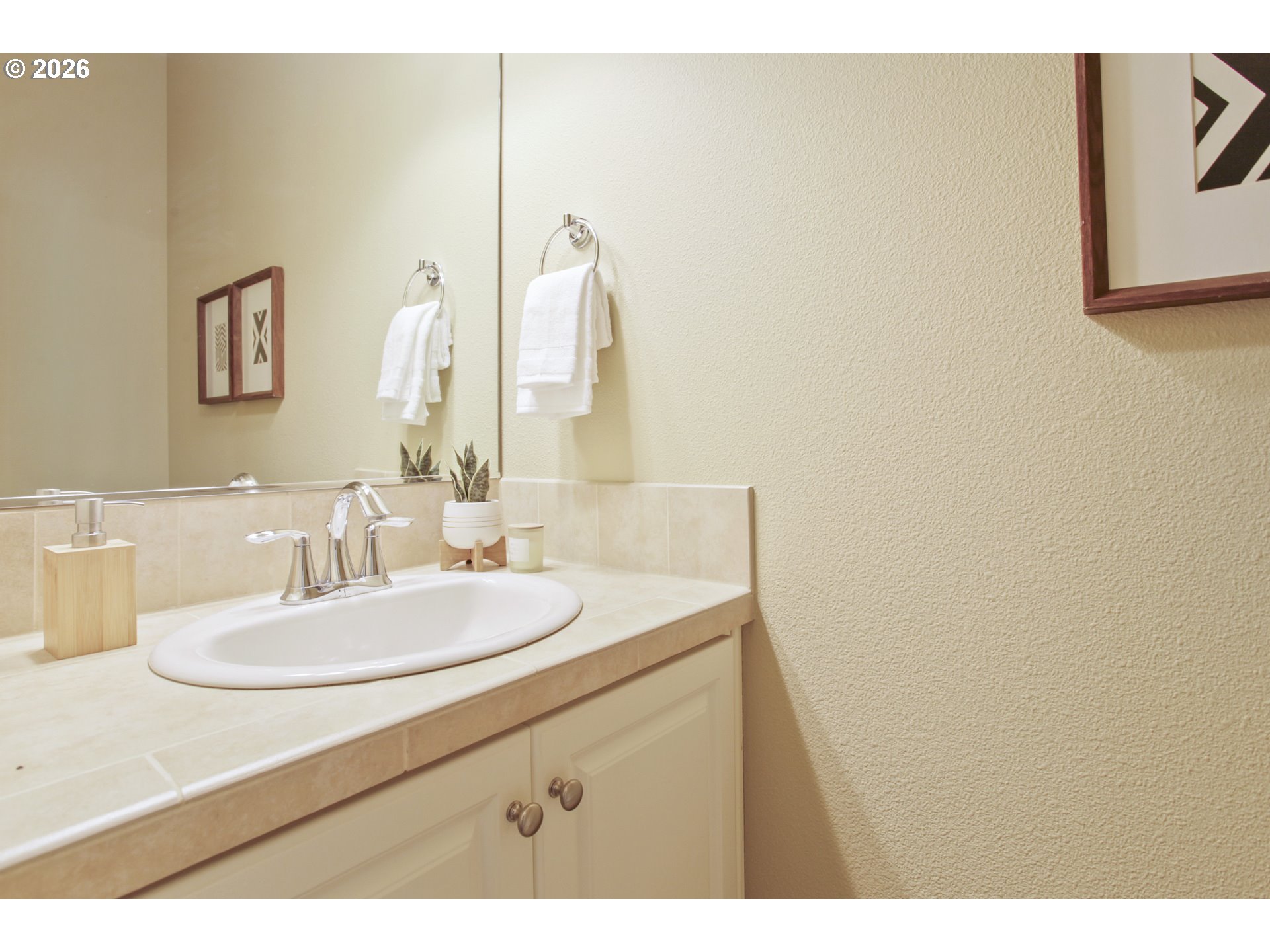 8656 Ne Delamere Way Property Photo 17