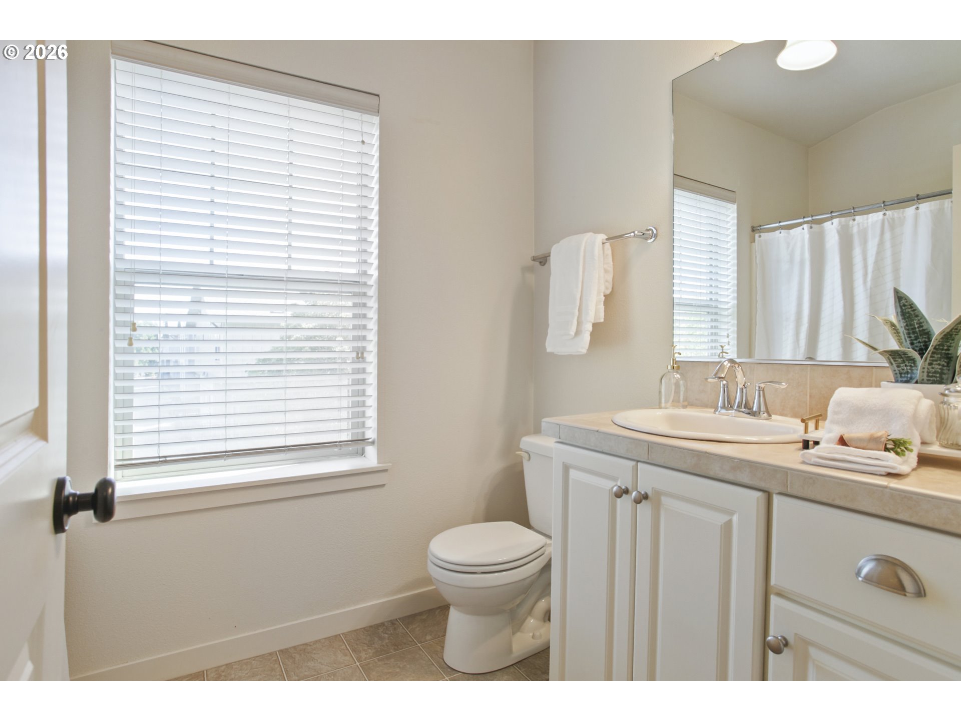 8656 Ne Delamere Way Property Photo 22
