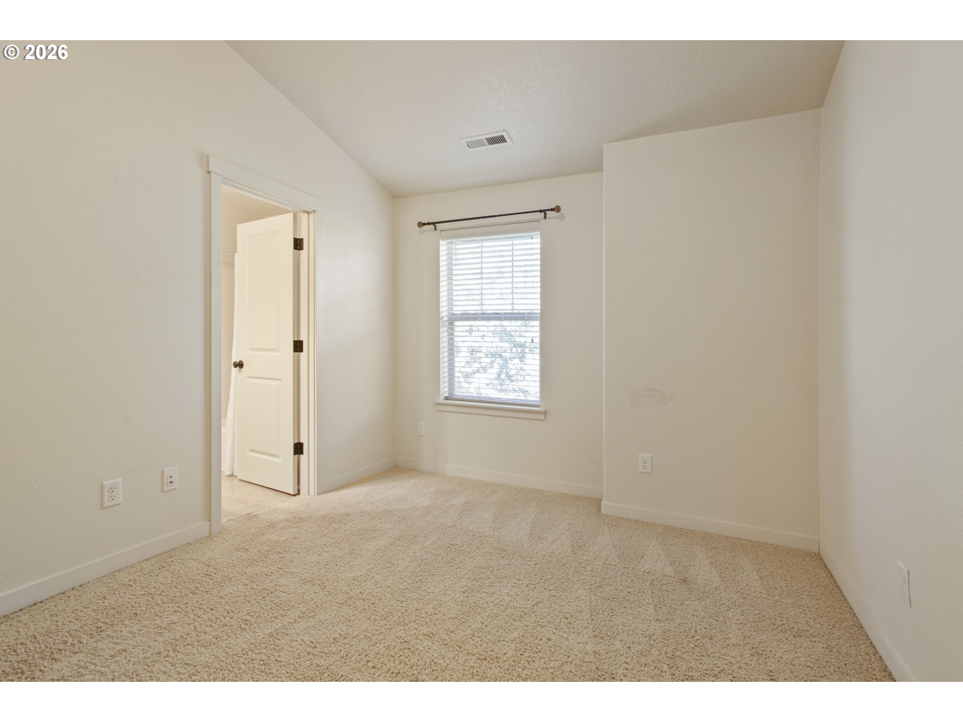 8656 Ne Delamere Way Property Photo 25