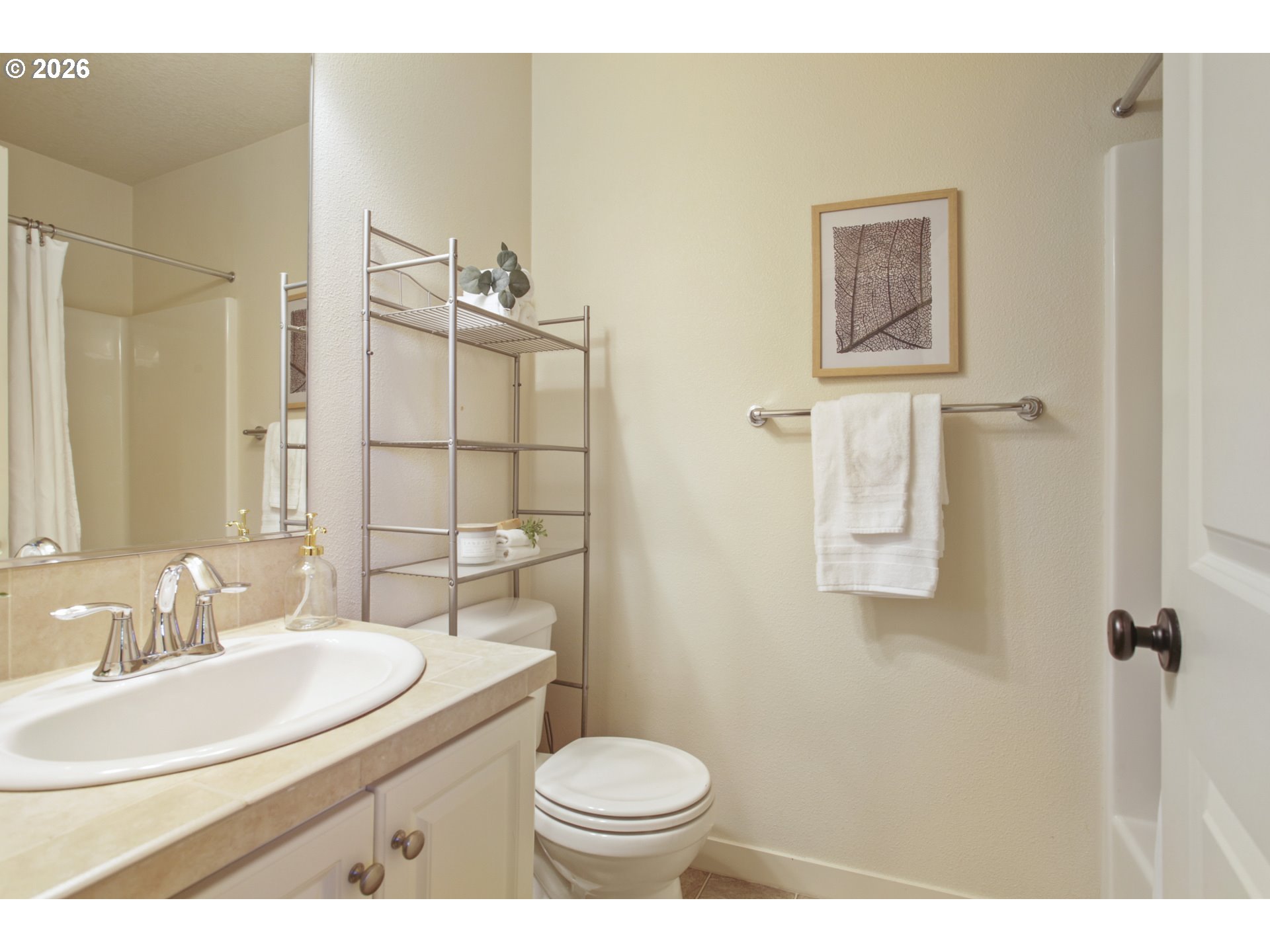 8656 Ne Delamere Way Property Photo 27