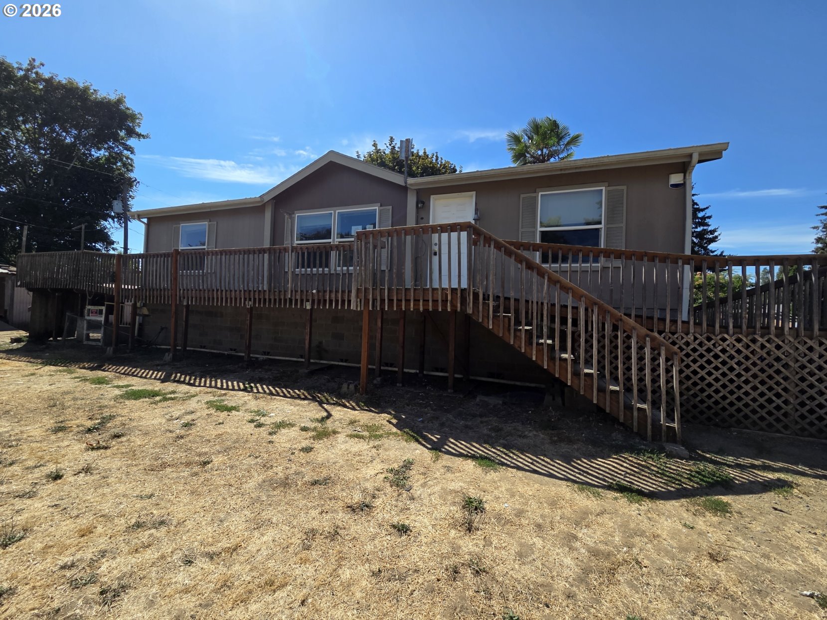 130 2nd St Property Photo 1