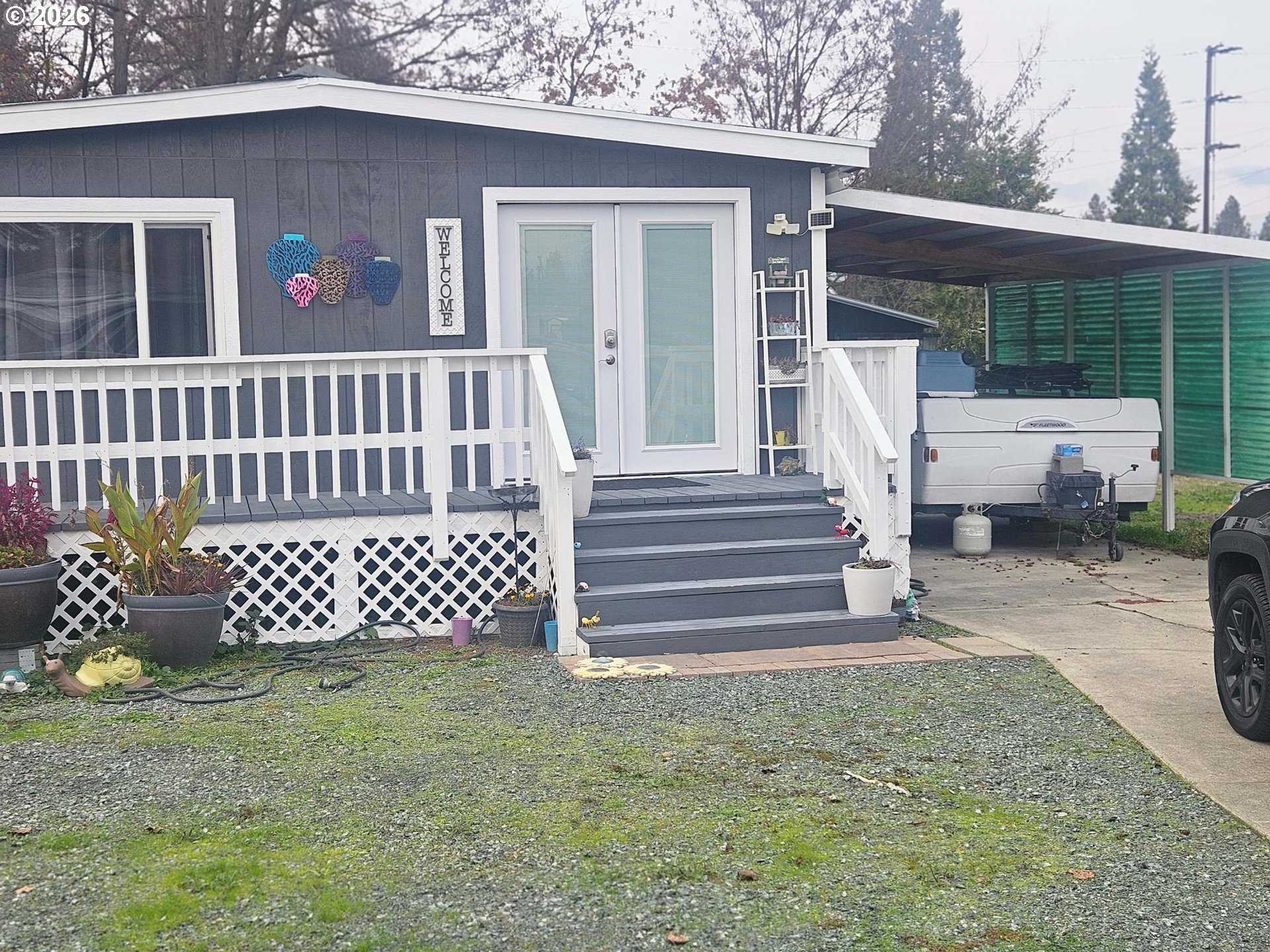 122 Parkdale Cir Property Photo 2