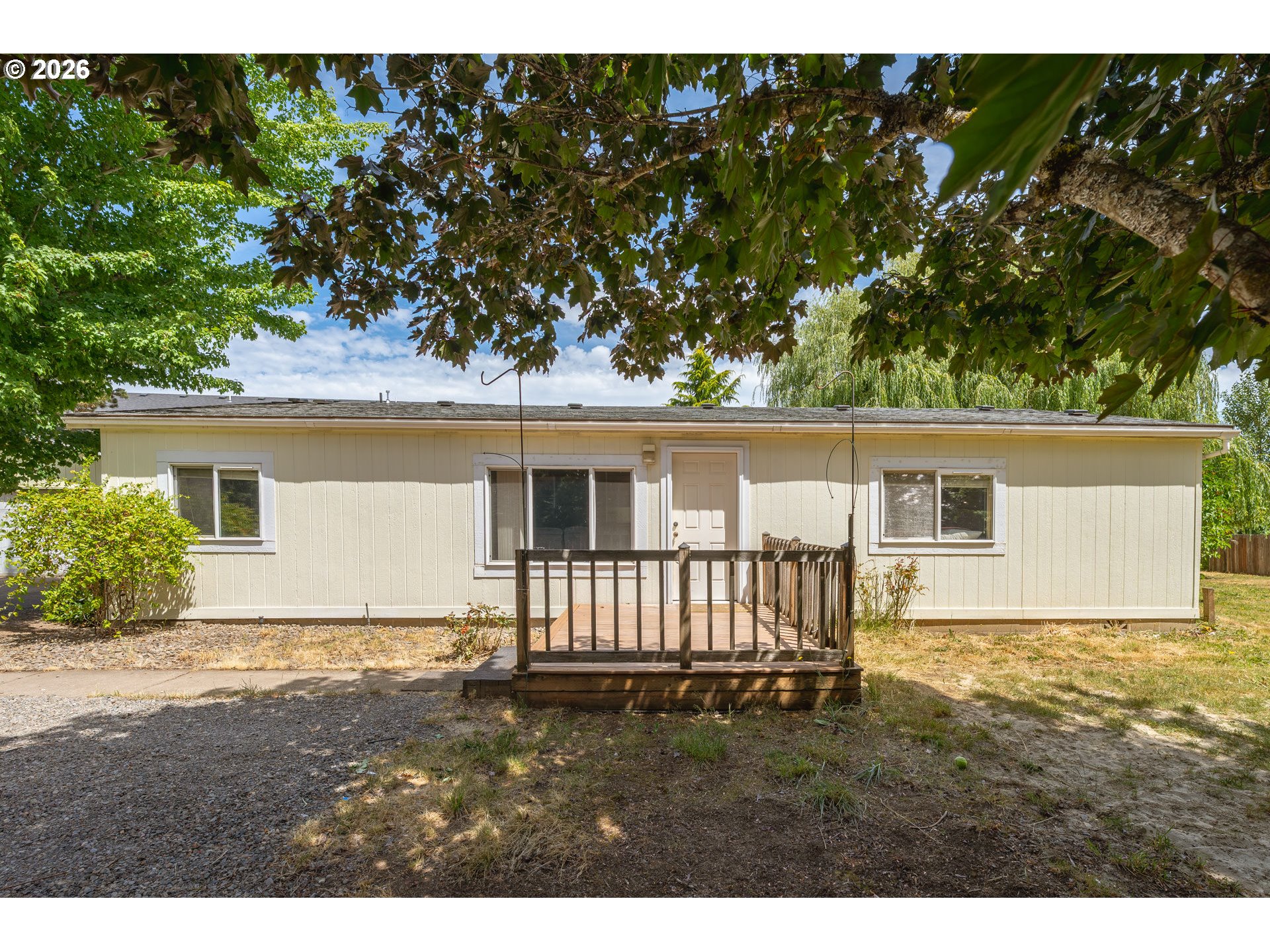 2225 Rogers Ln Property Photo 3