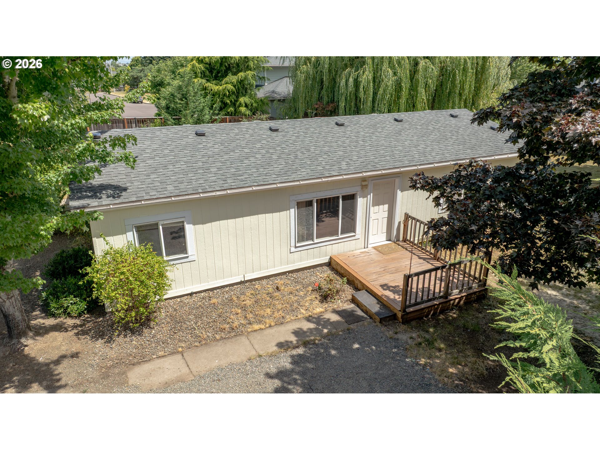 2225 Rogers Ln Property Photo 4