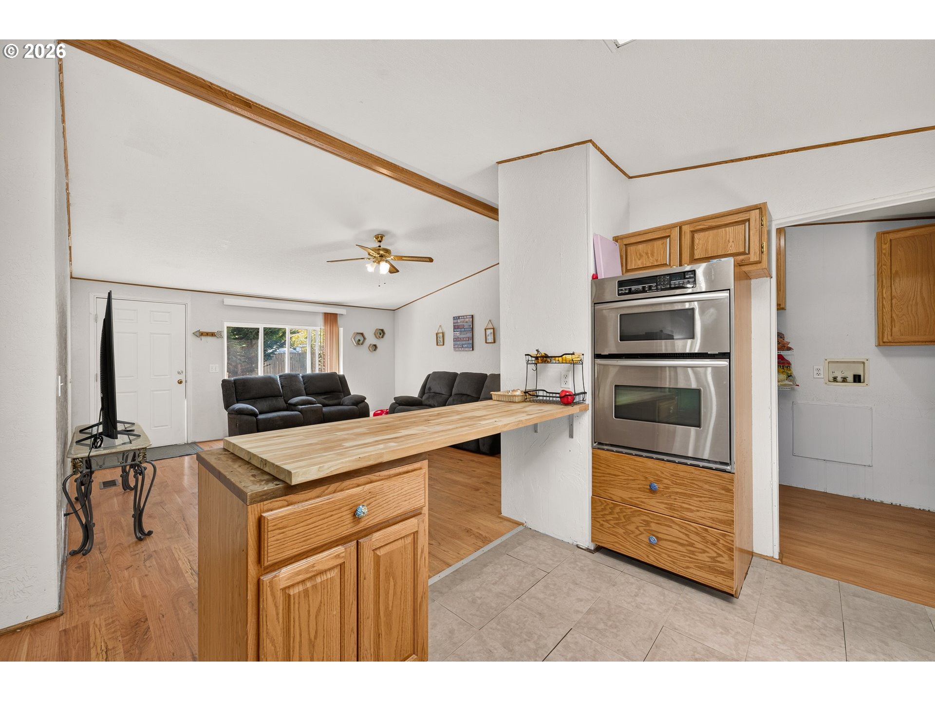 2225 Rogers Ln Property Photo 15