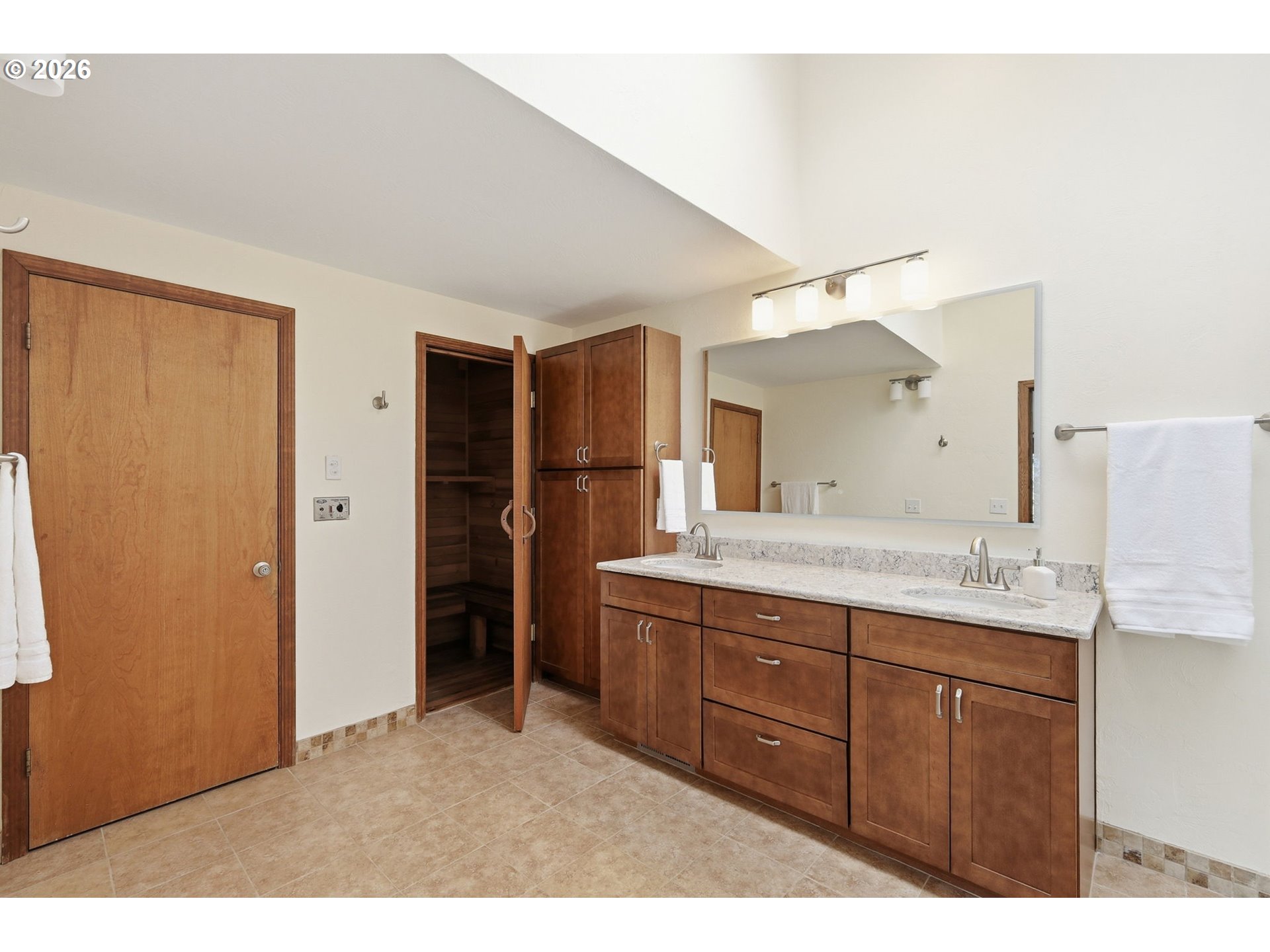 2804 Arline Way Property Photo 23