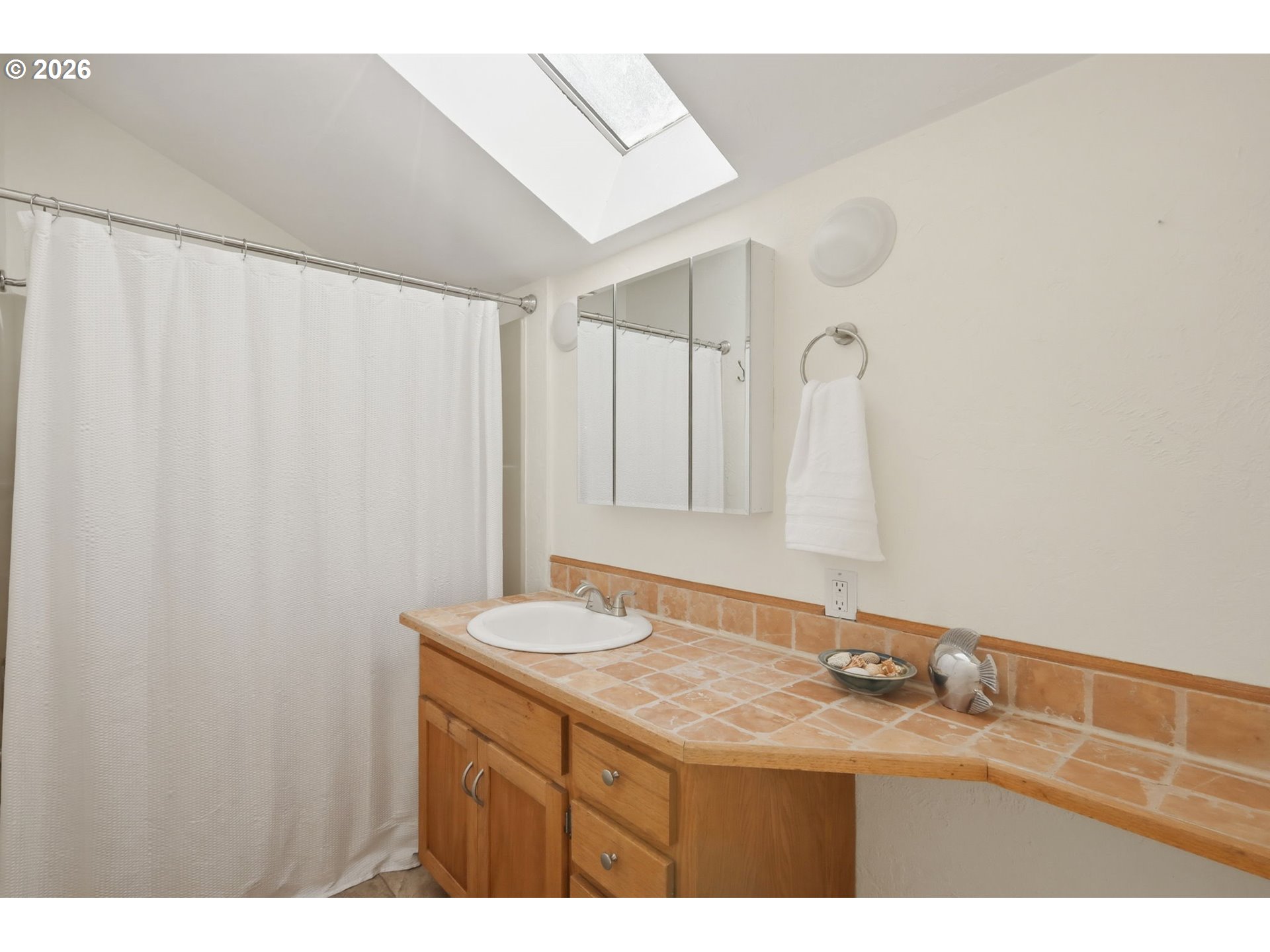 2804 Arline Way Property Photo 26